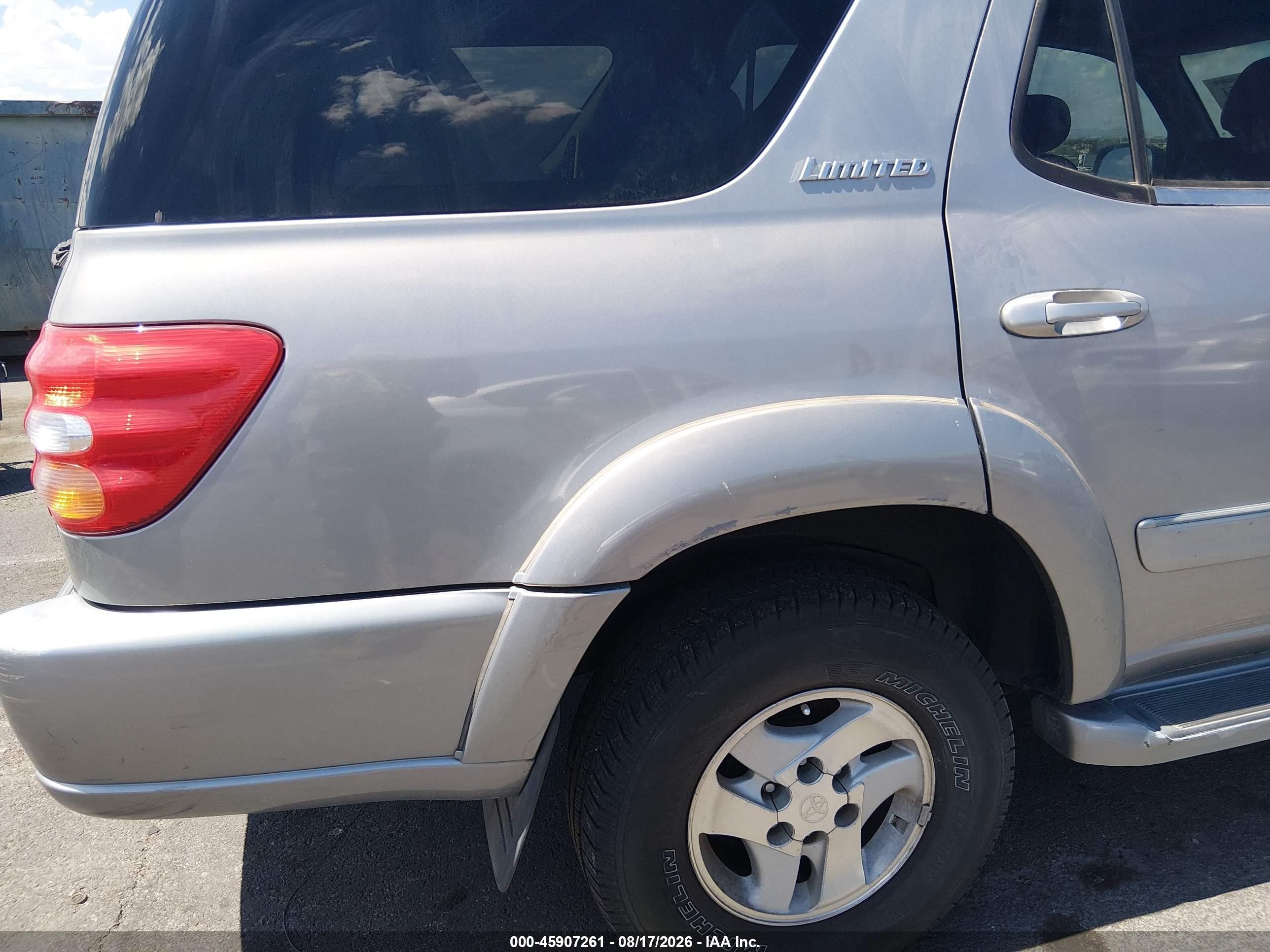 2001 Toyota Sequoia Limited V8 Gray vin: 5TDZT38A01S043295