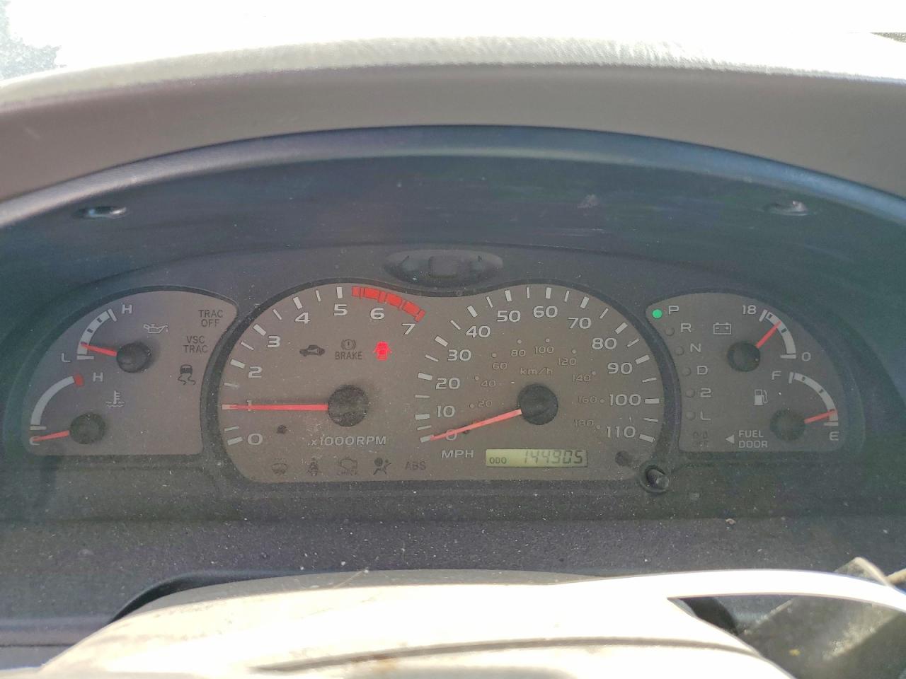 2003 Toyota Sequoia Limited Серебряный vin: 5TDZT38A03S155677