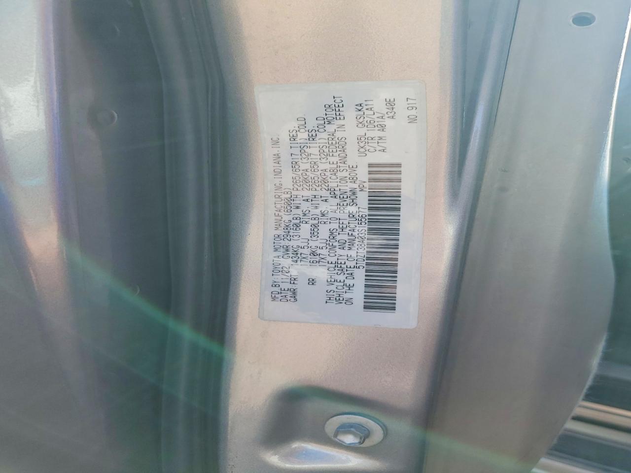 2003 Toyota Sequoia Limited Серебряный vin: 5TDZT38A03S155677