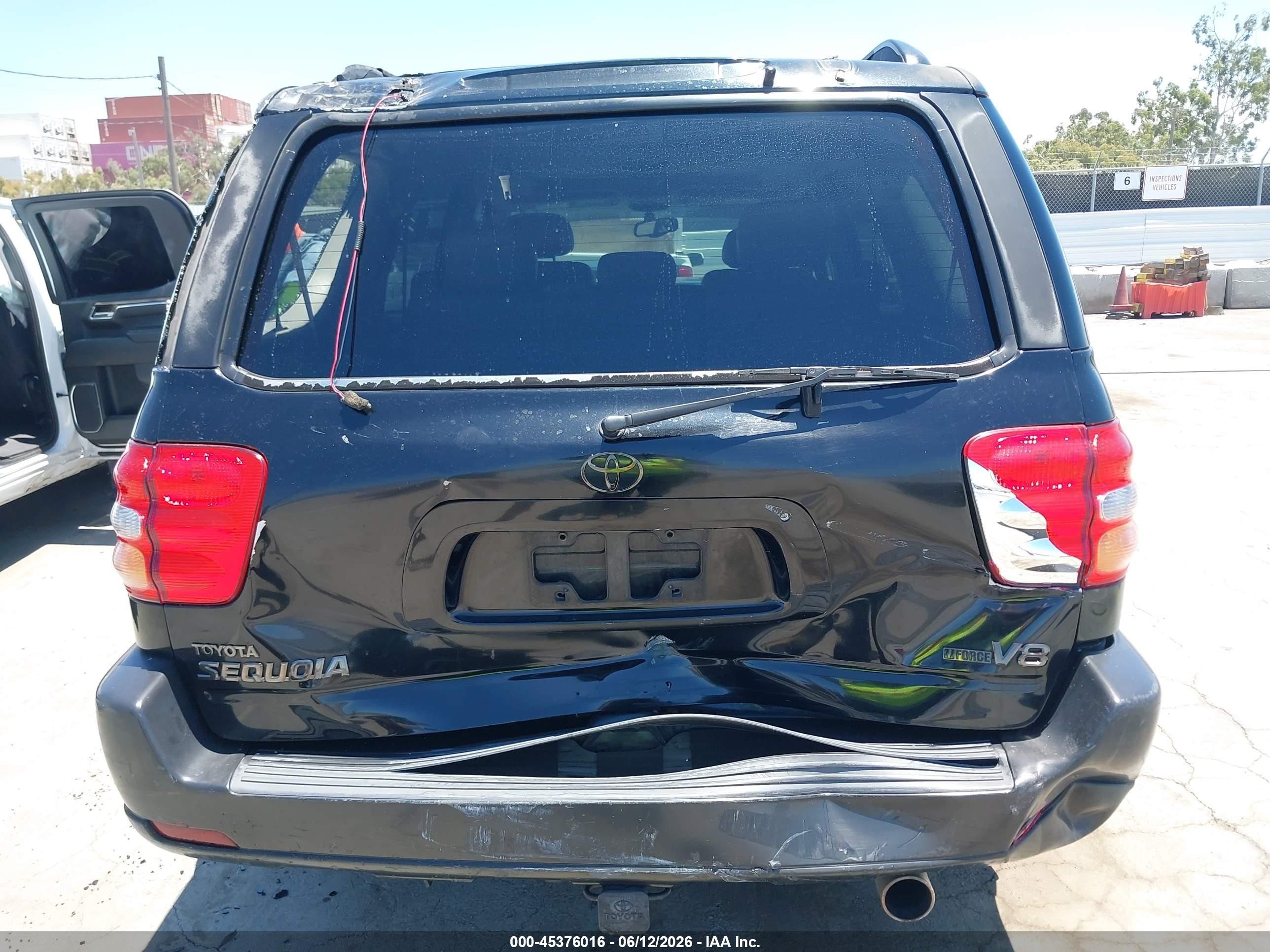 2002 Toyota Sequoia Limited V8 Black vin: 5TDZT38A12S097951