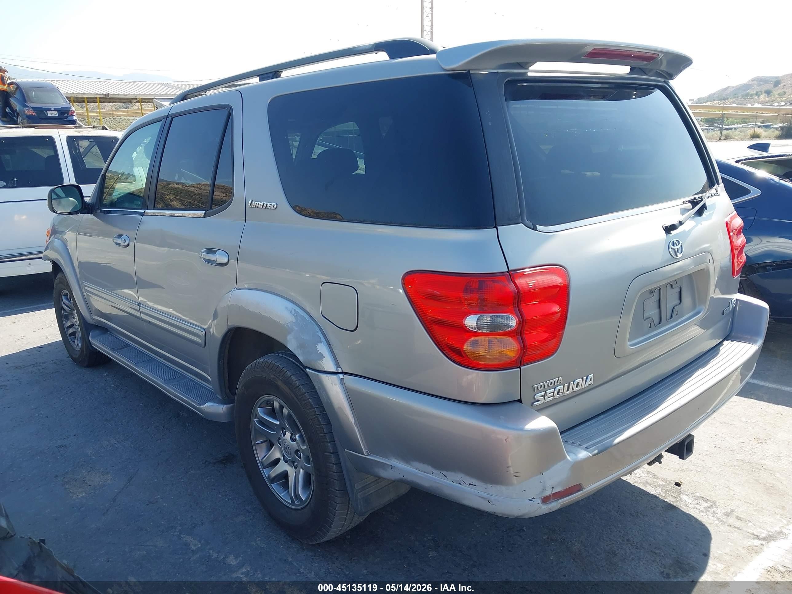 2004 Toyota Sequoia Limited V8 Серебряный vin: 5TDZT38A14S226533