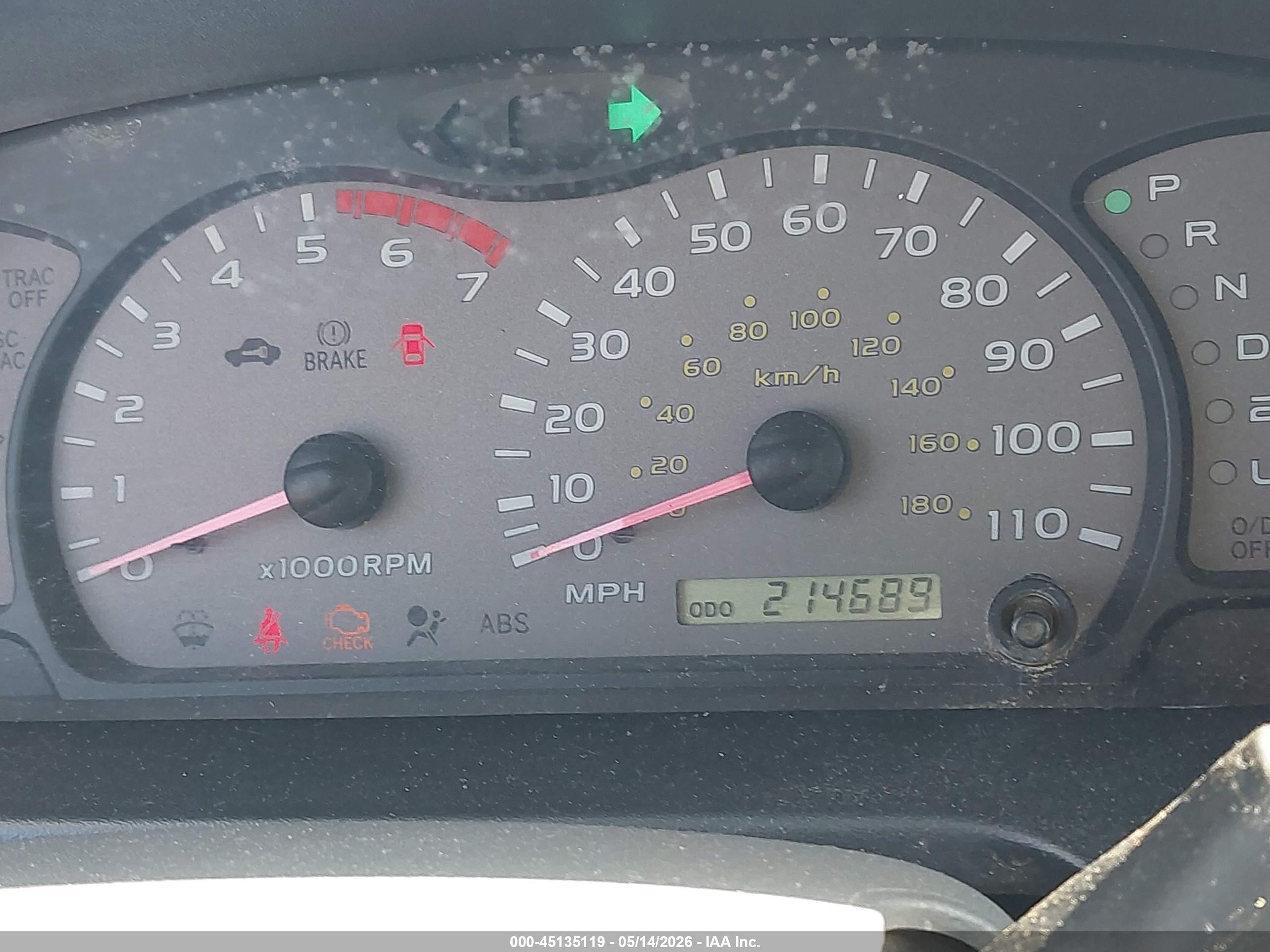 2004 Toyota Sequoia Limited V8 Серебряный vin: 5TDZT38A14S226533