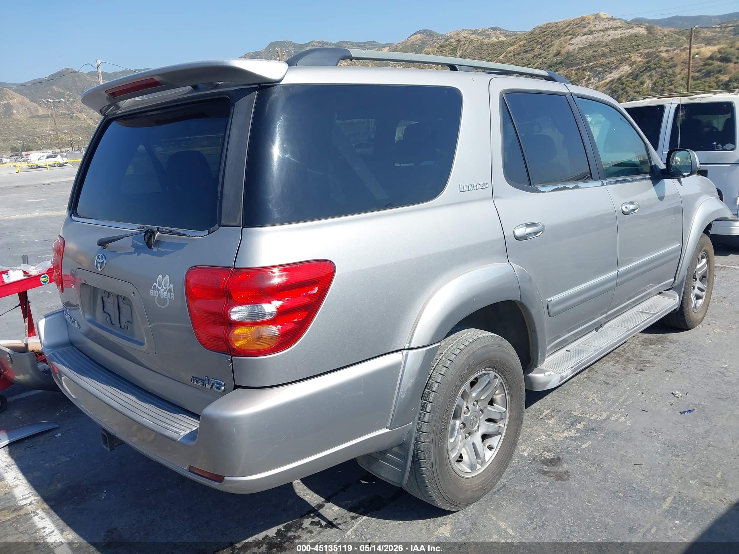 2004 Toyota Sequoia Limited V8 Серебряный vin: 5TDZT38A14S226533