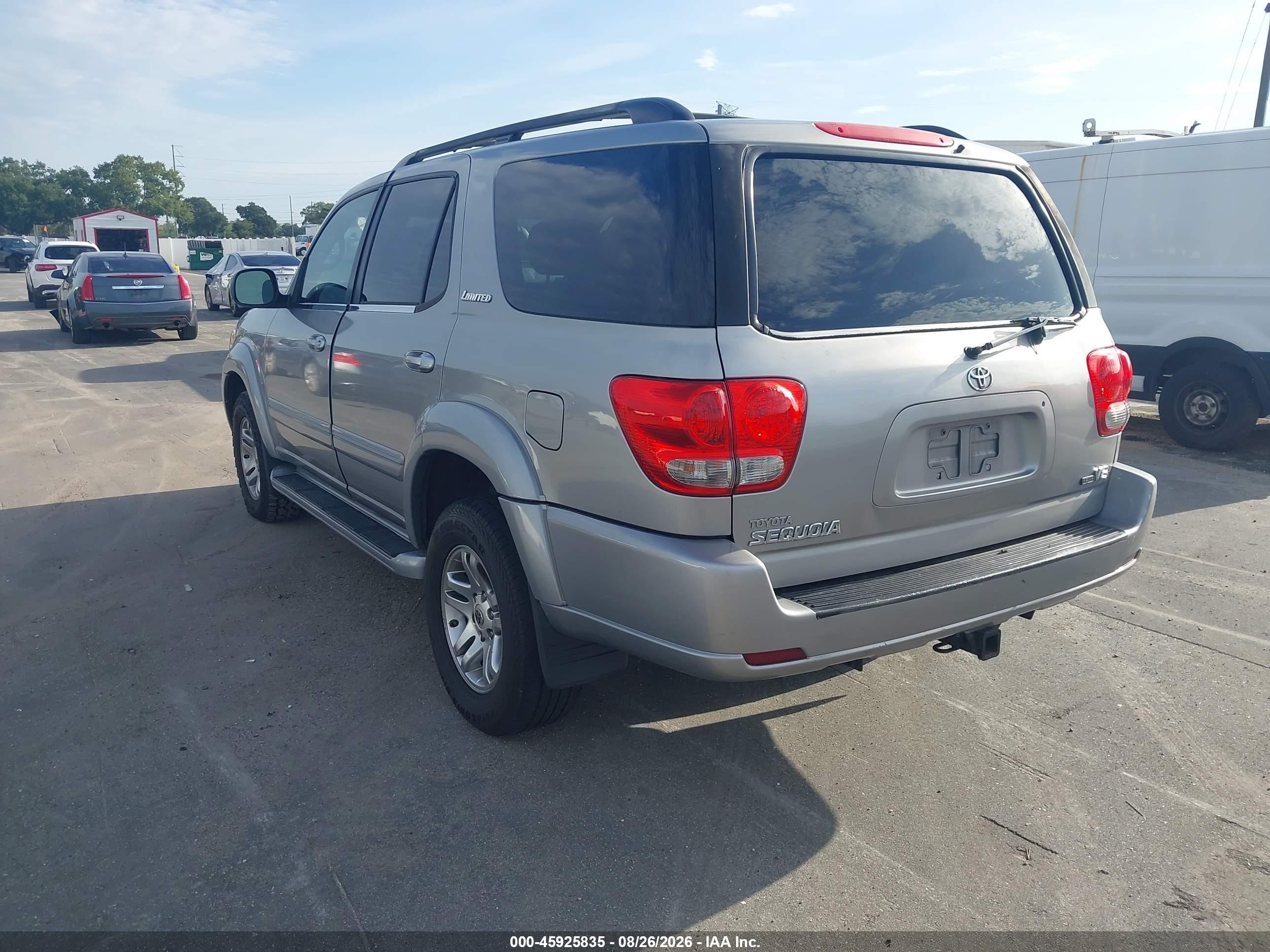 2005 Toyota Sequoia Limited V8 Silver vin: 5TDZT38A25S249367