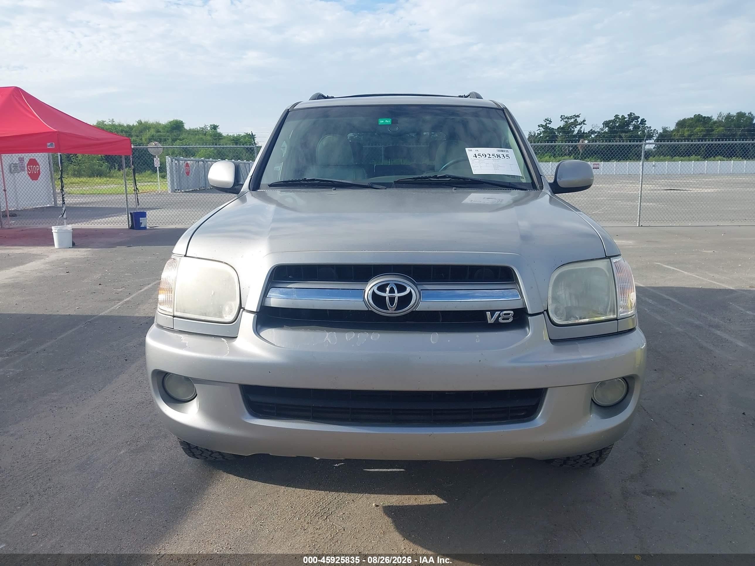 2005 Toyota Sequoia Limited V8 Silver vin: 5TDZT38A25S249367