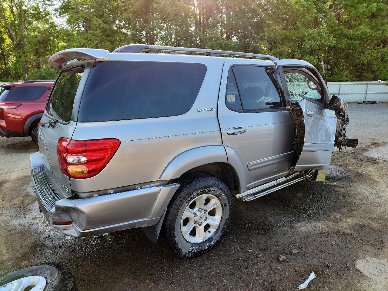 2004 Toyota Sequoia Limited Серебряный vin: 5TDZT38A34S218210
