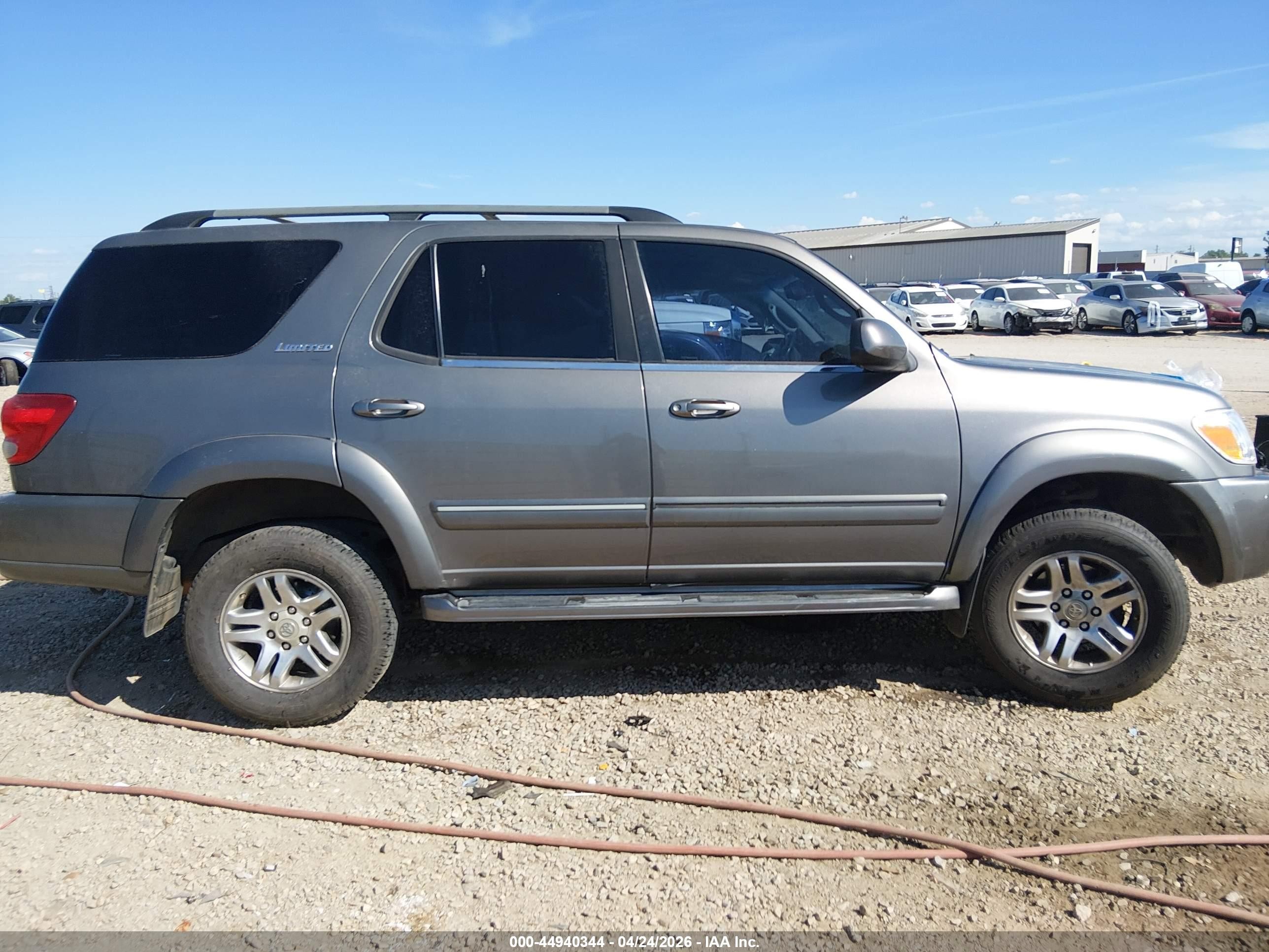 2005 Toyota Sequoia Limited V8 Gray vin: 5TDZT38A35S250088