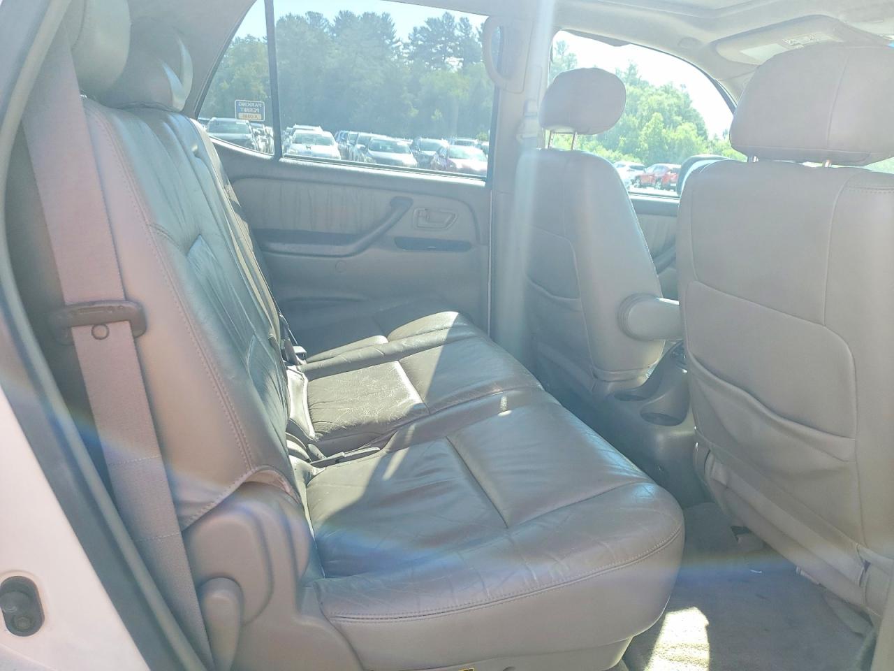 2003 Toyota Sequoia Limited Белый vin: 5TDZT38A43S182834