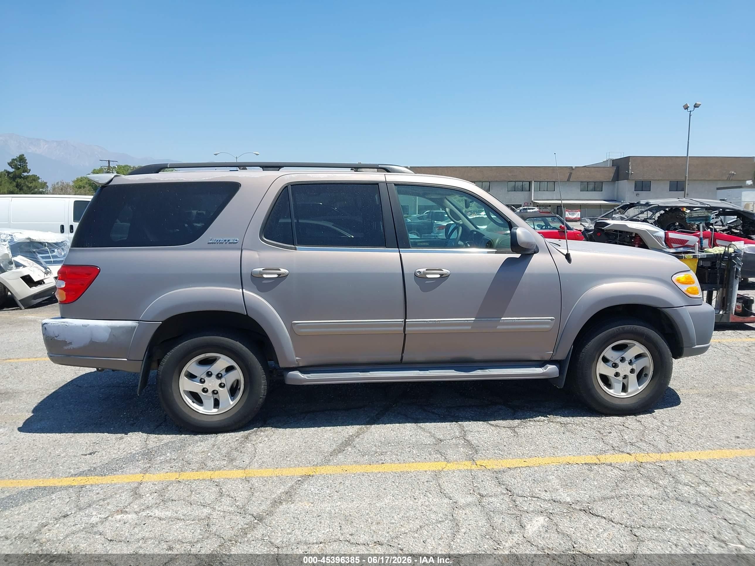 2001 Toyota Sequoia Limited V8 Серый vin: 5TDZT38A71S049580