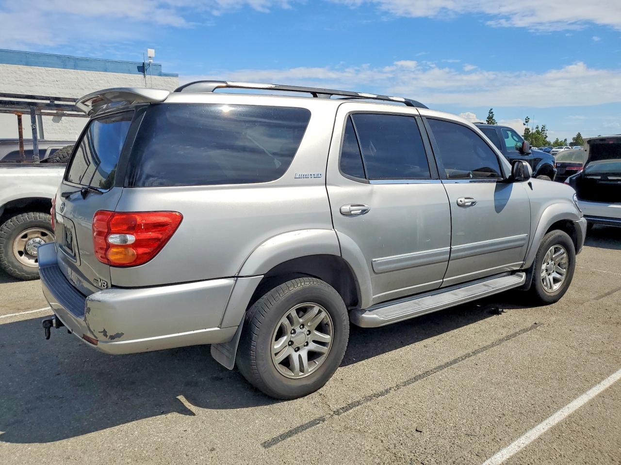 2002 Toyota Sequoia Limited Silver vin: 5TDZT38A82S073355