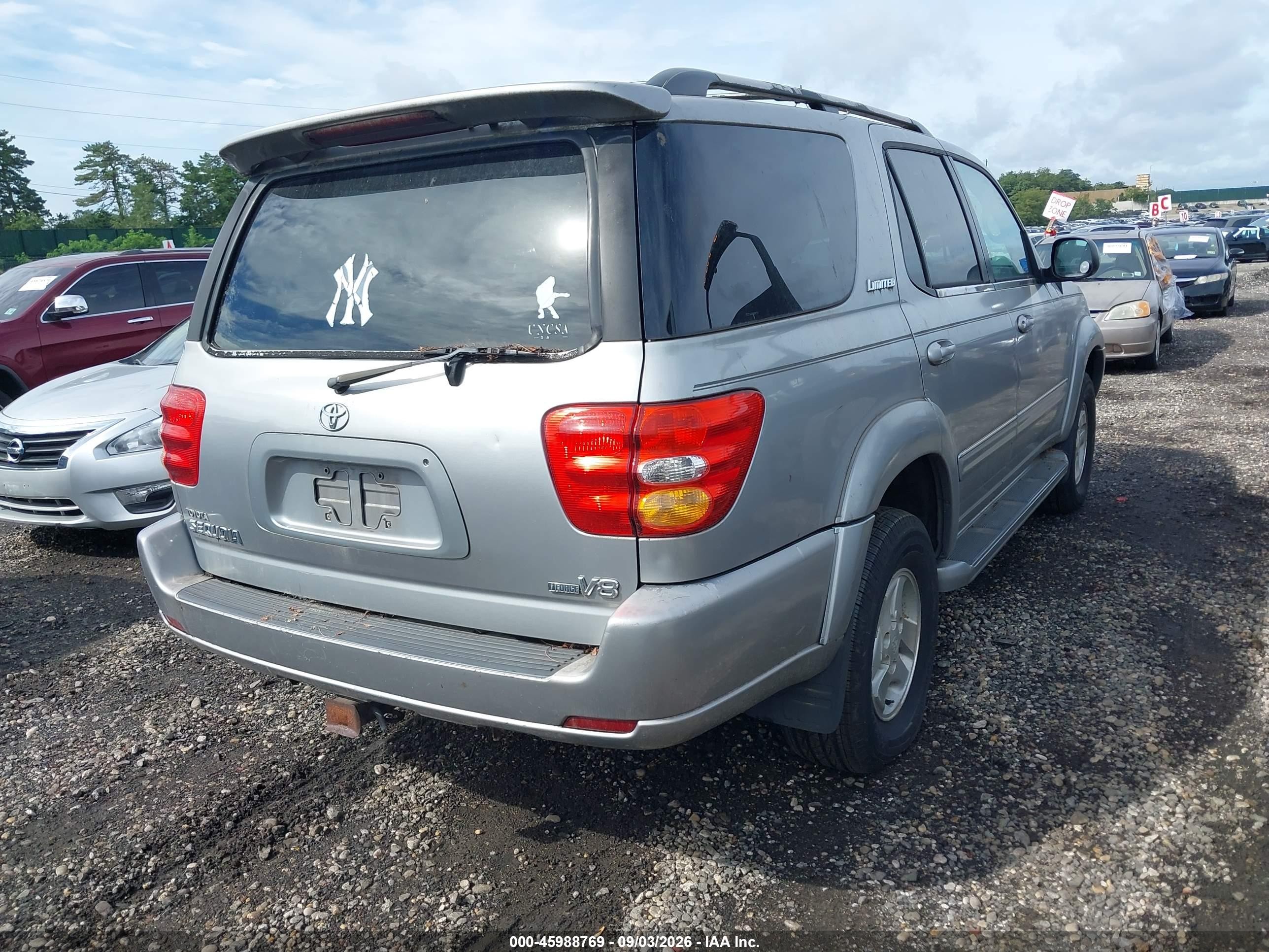 2002 Toyota Sequoia Limited V8 Silver vin: 5TDZT38A82S080774