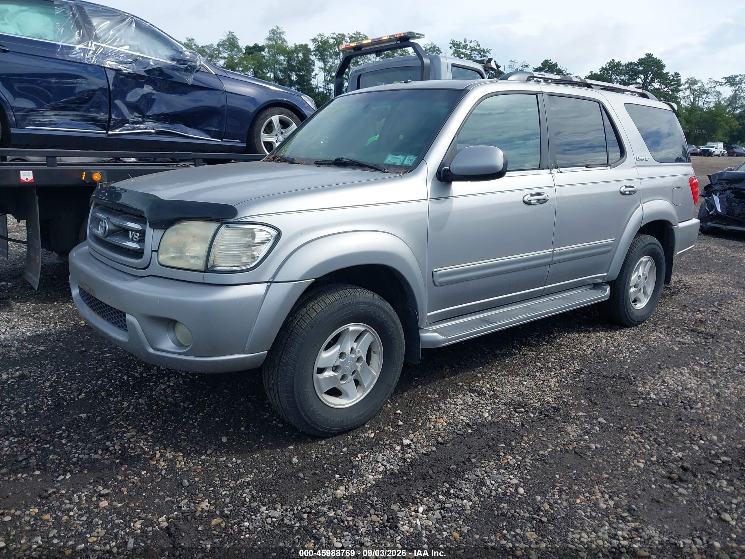 2002 Toyota Sequoia Limited V8 Silver vin: 5TDZT38A82S080774