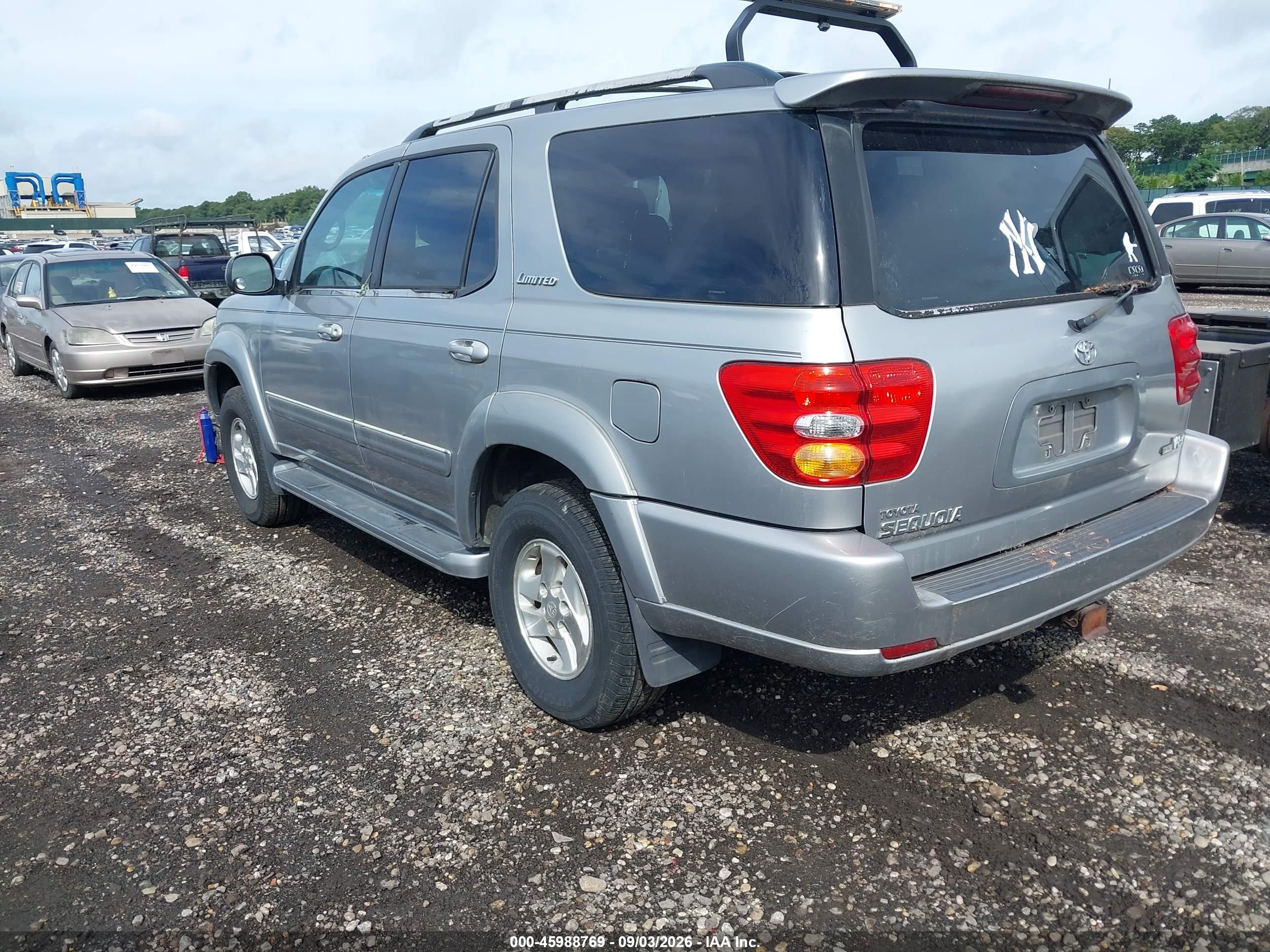 2002 Toyota Sequoia Limited V8 Silver vin: 5TDZT38A82S080774
