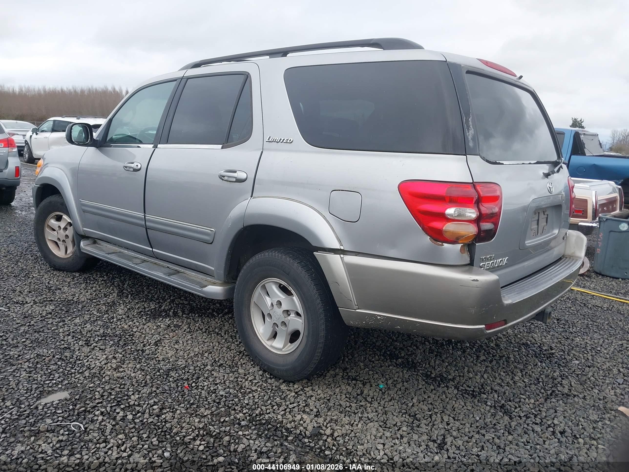 2002 Toyota Sequoia Limited V8 Silver vin: 5TDZT38A82S088261