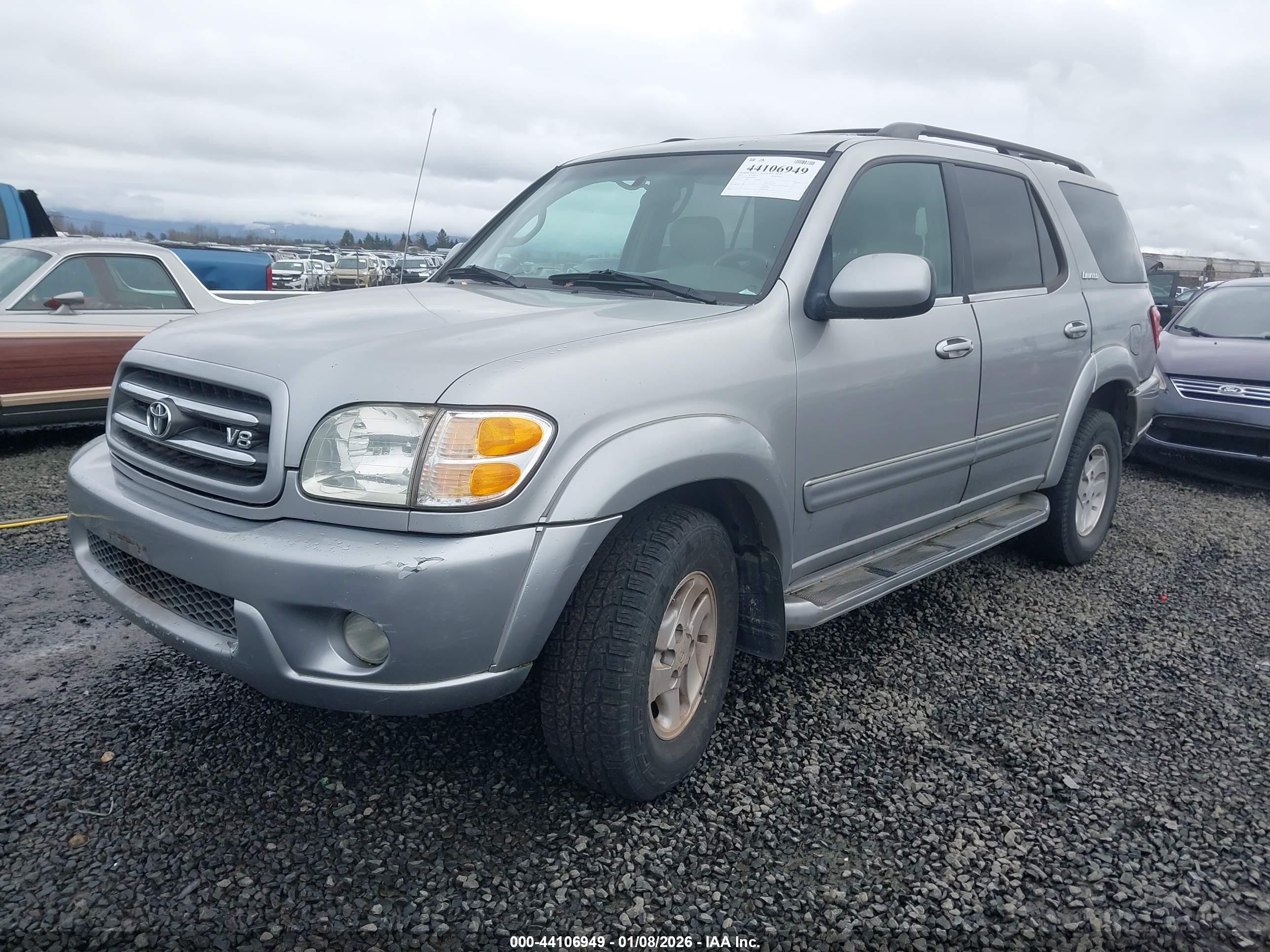 2002 Toyota Sequoia Limited V8 Silver vin: 5TDZT38A82S088261