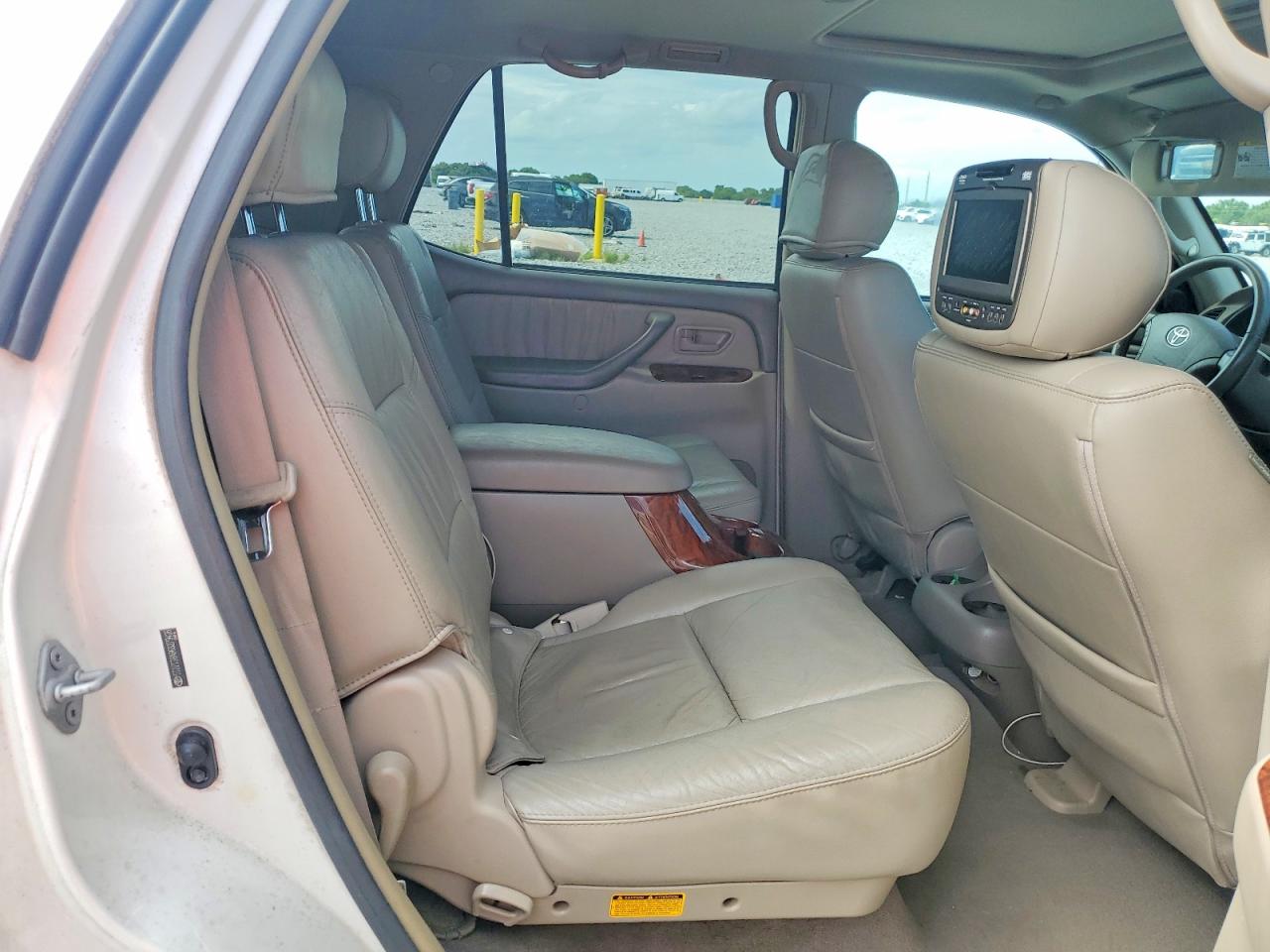 2006 Toyota Sequoia Limited White vin: 5TDZT38A86S279426