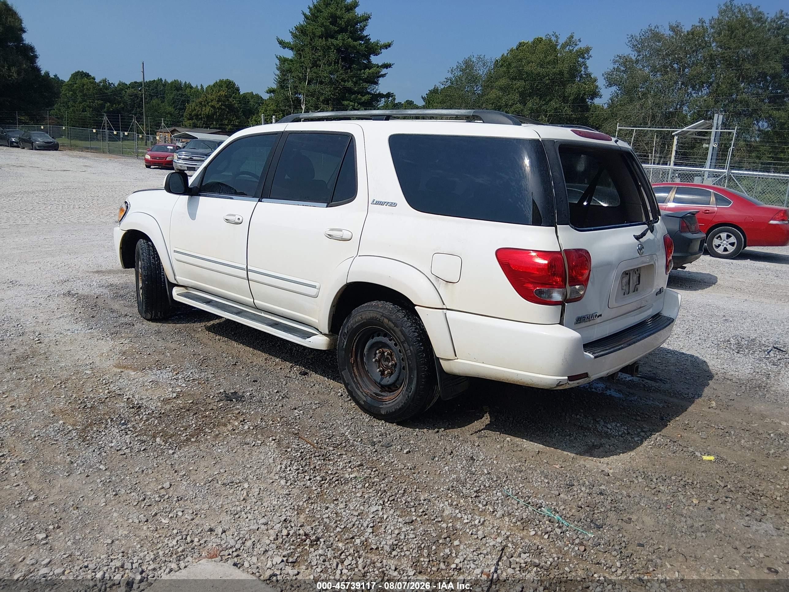 2005 Toyota Sequoia Limited V8 White vin: 5TDZT38A95S250015