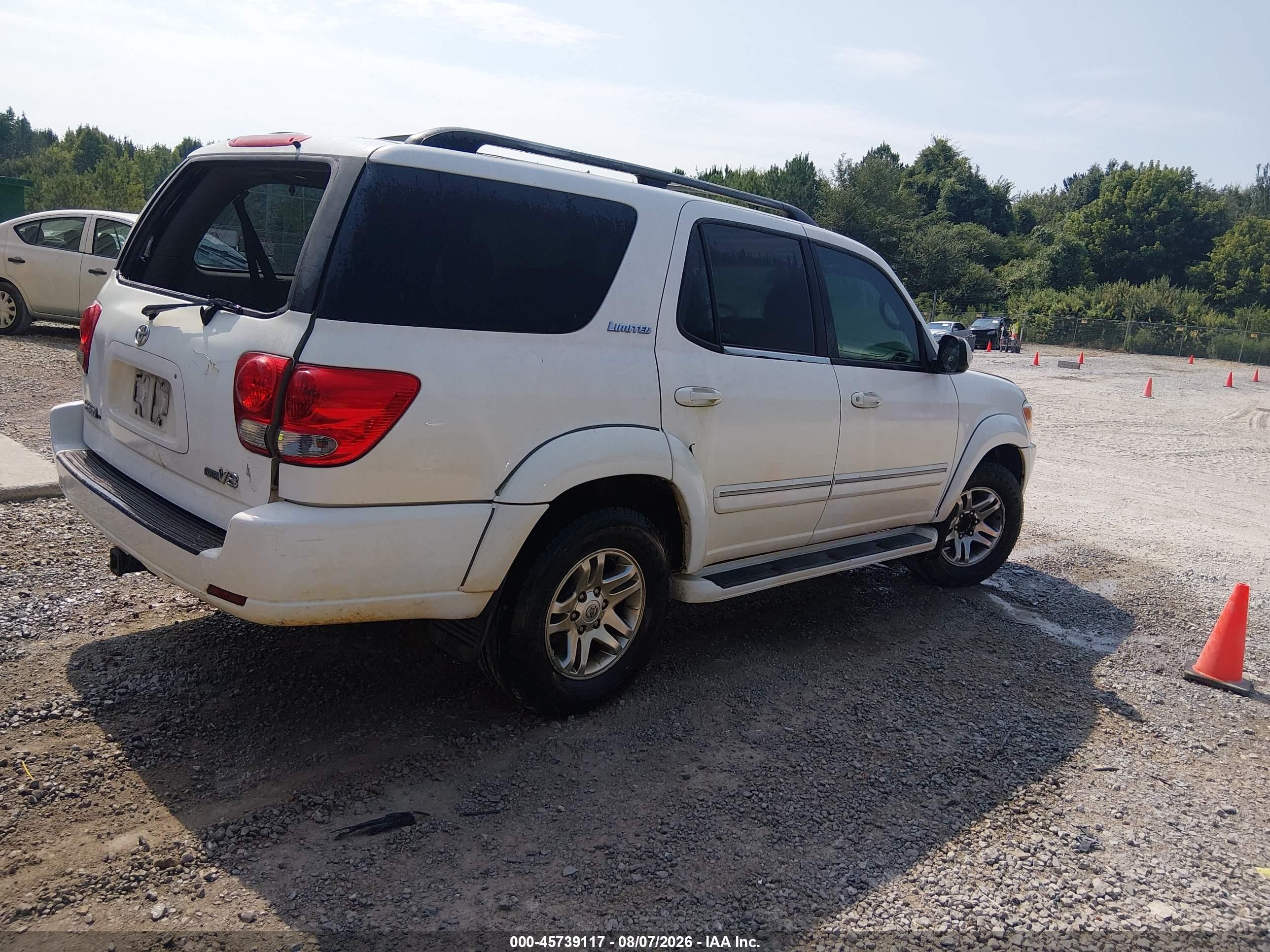 2005 Toyota Sequoia Limited V8 White vin: 5TDZT38A95S250015