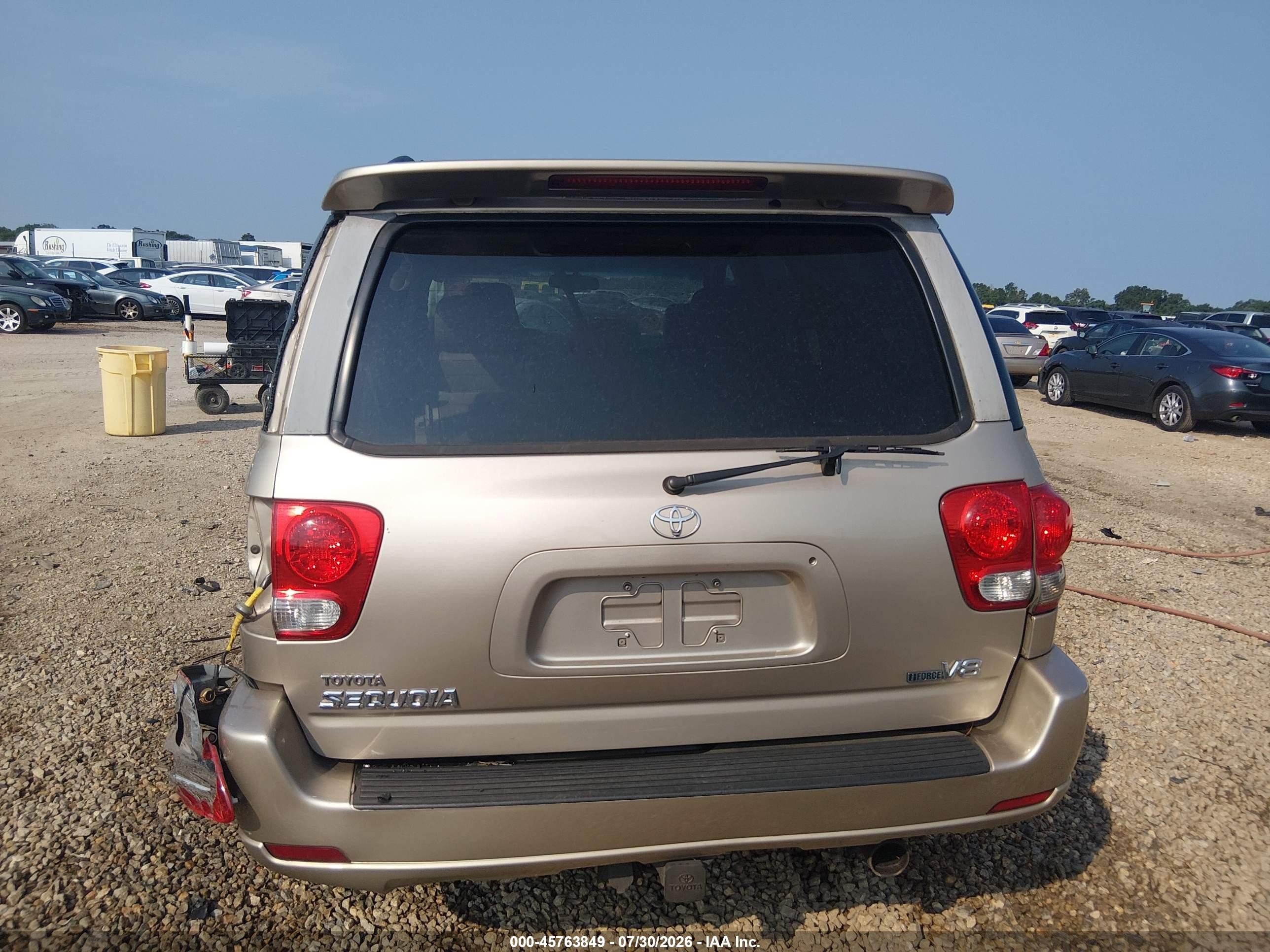 2006 Toyota Sequoia Limited V8 Gold vin: 5TDZT38A96S282920