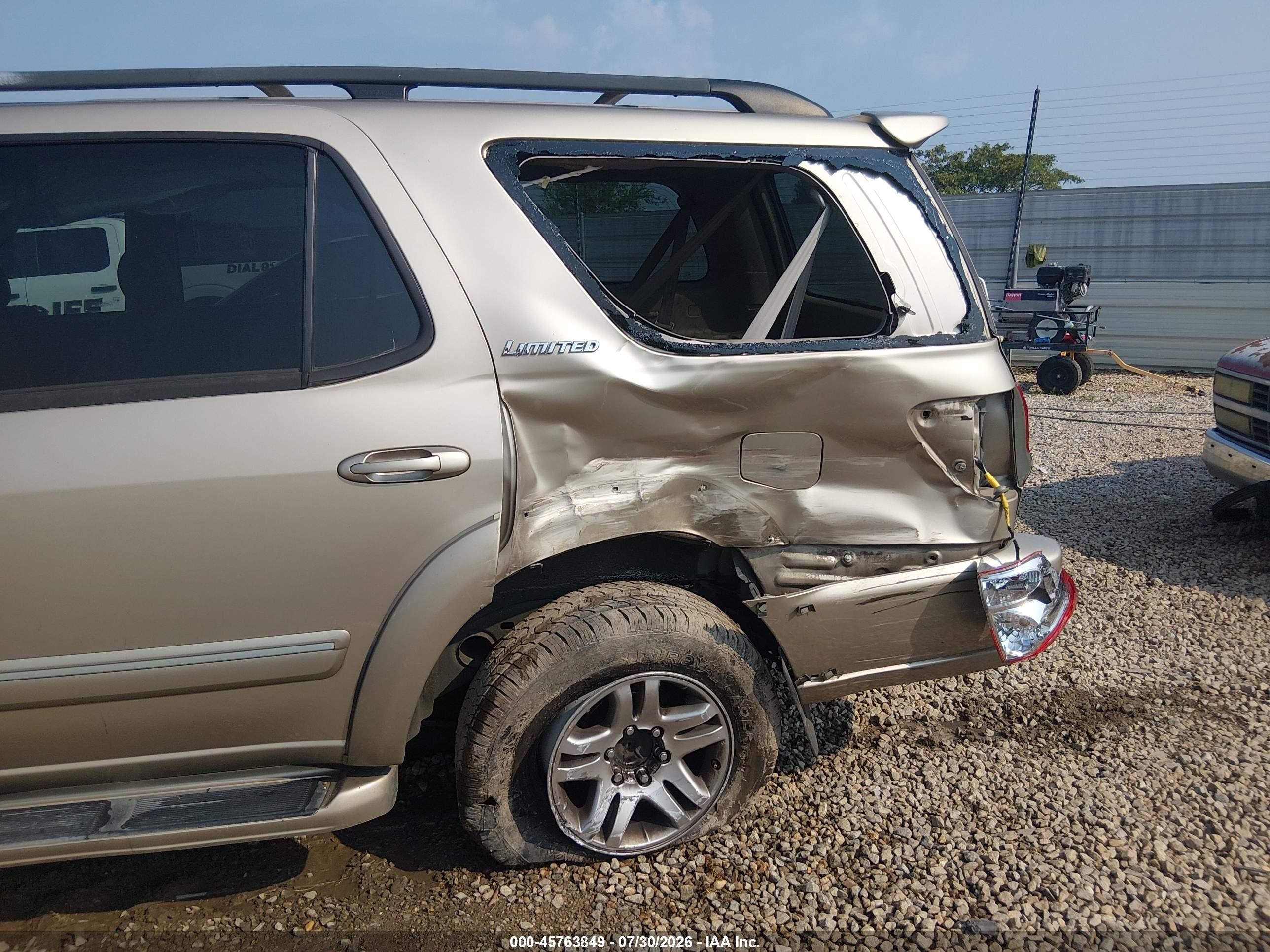 2006 Toyota Sequoia Limited V8 Gold vin: 5TDZT38A96S282920