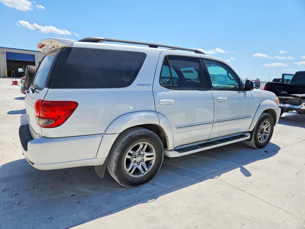 2007 Toyota Sequoia Limited White vin: 5TDZT38AX7S285388