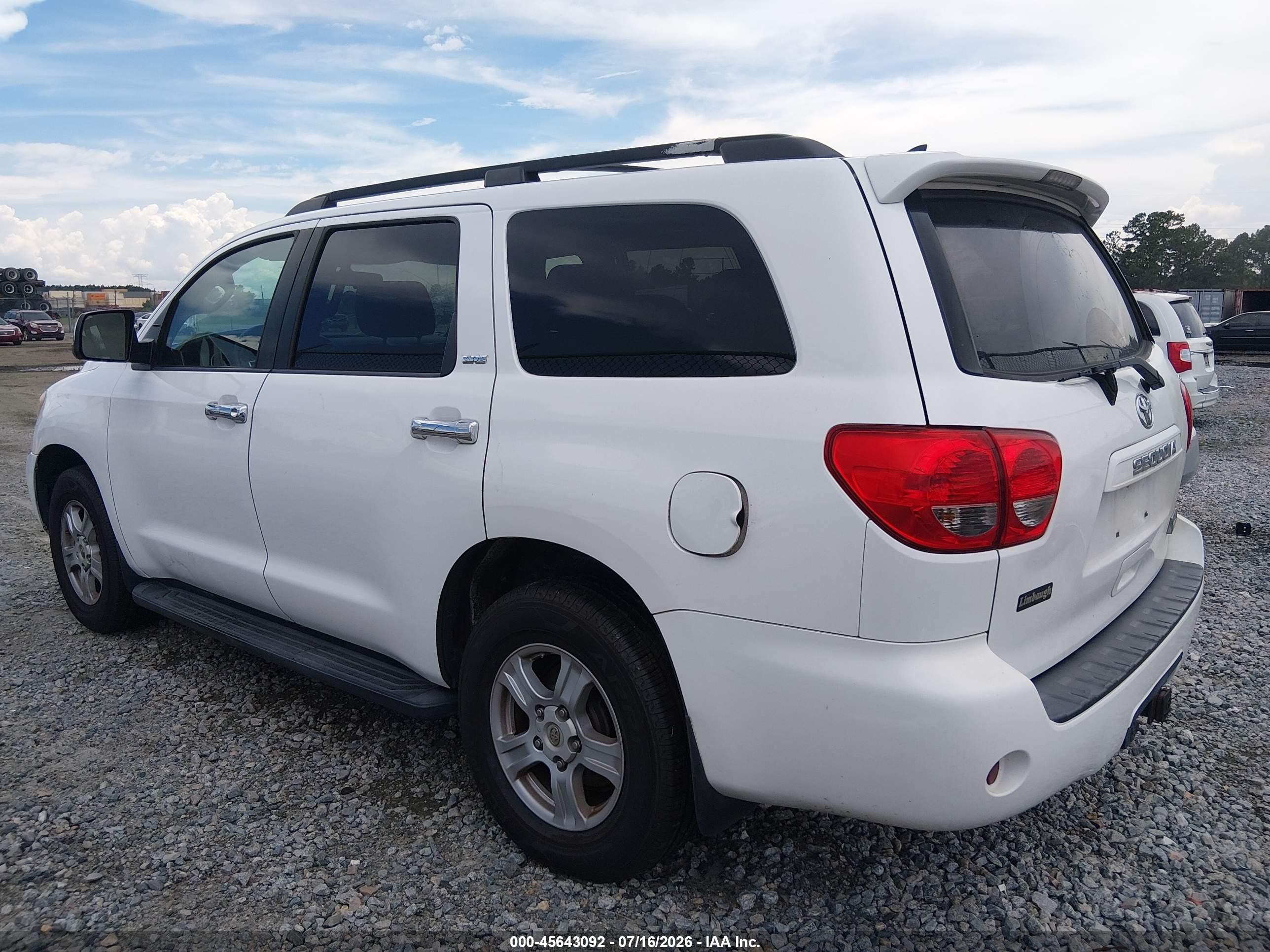 2014 Toyota Sequoia Sr5 5.7l V8 White vin: 5TDZY5G13ES054389