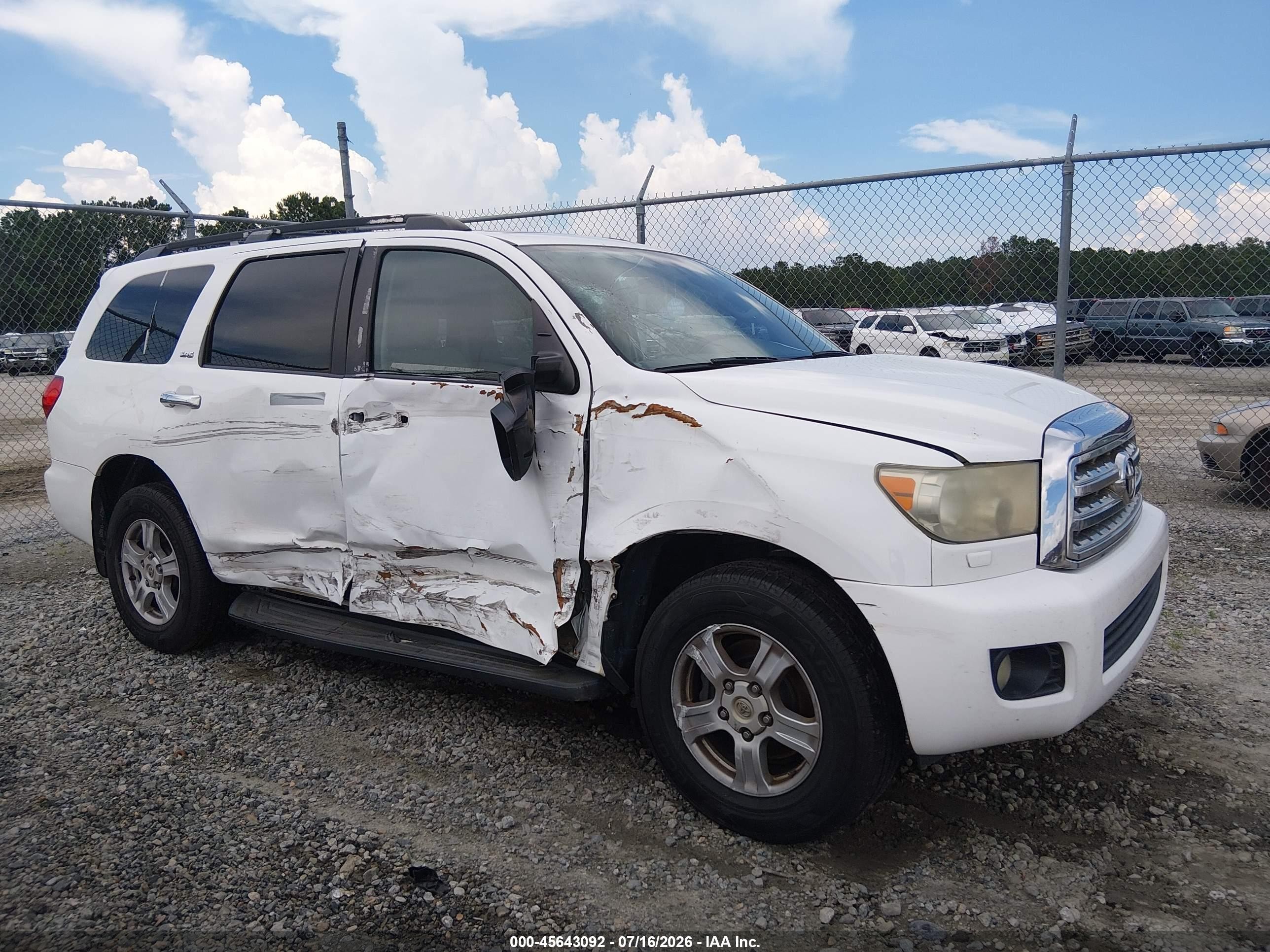 2014 Toyota Sequoia Sr5 5.7l V8 White vin: 5TDZY5G13ES054389