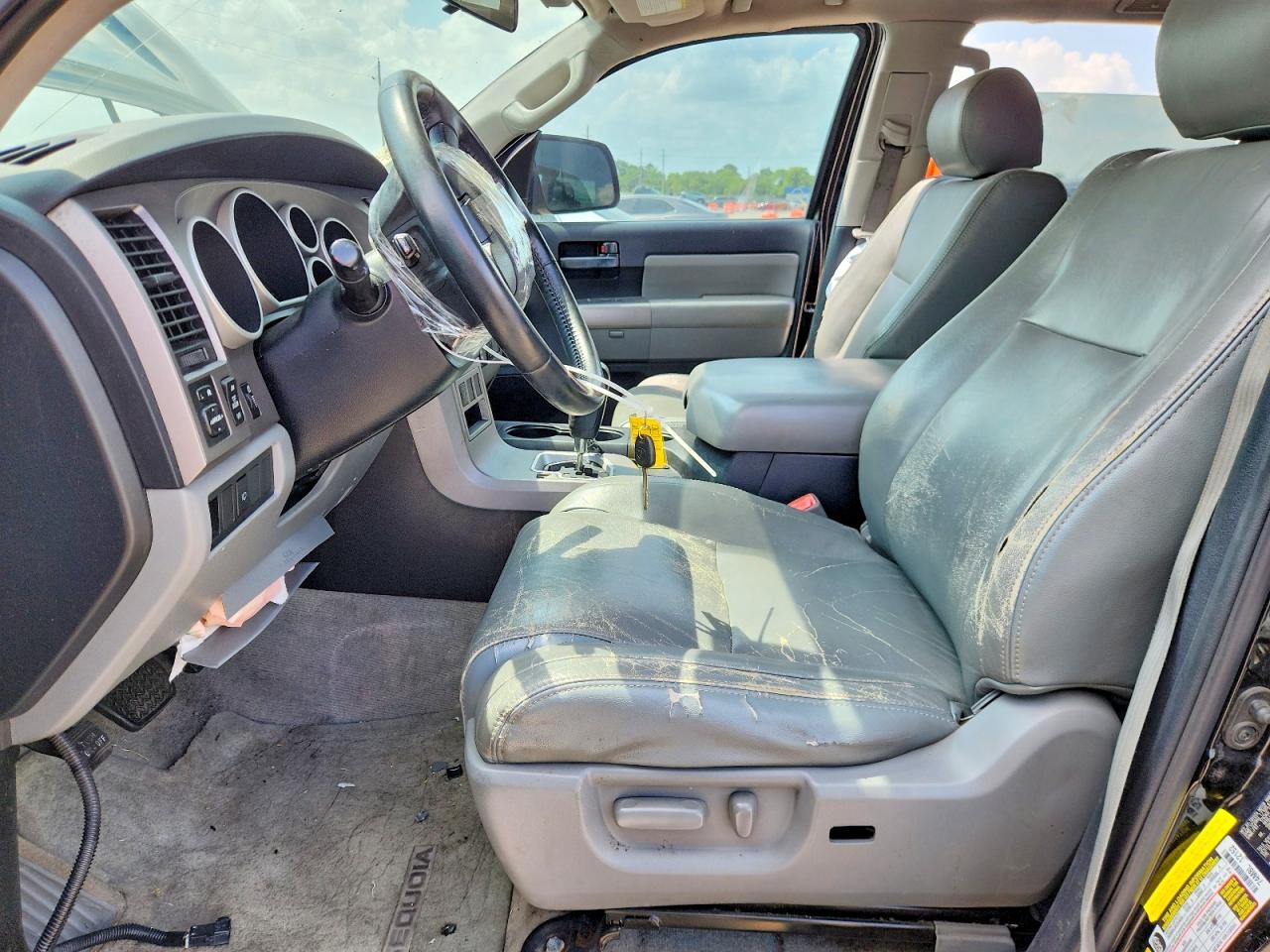 2011 Toyota Sequoia Sr5 Black vin: 5TDZY5G14BS035331