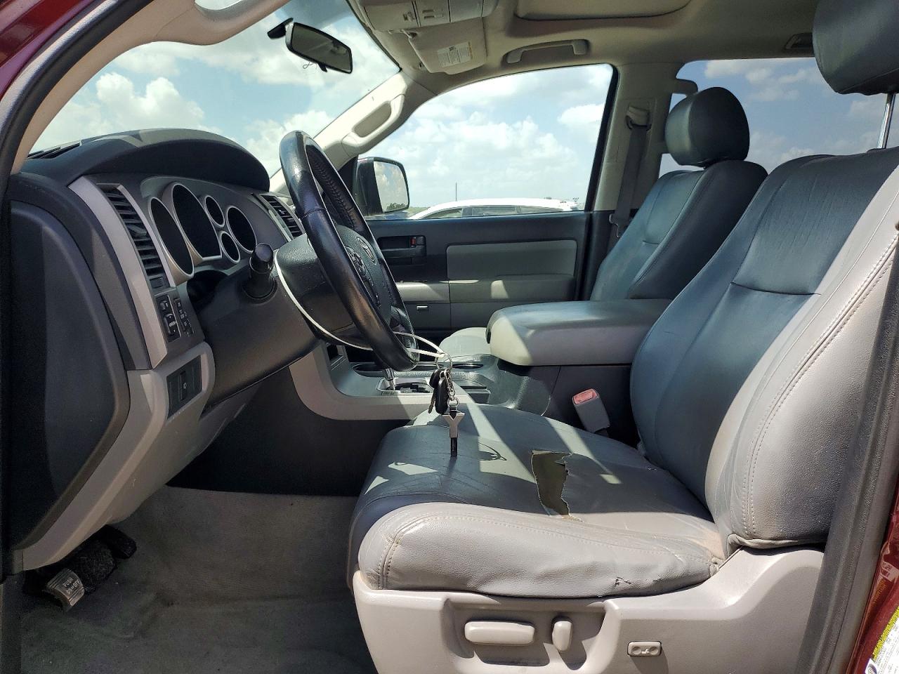 2011 Toyota Sequoia Sr5 Maroon vin: 5TDZY5G16BS032172