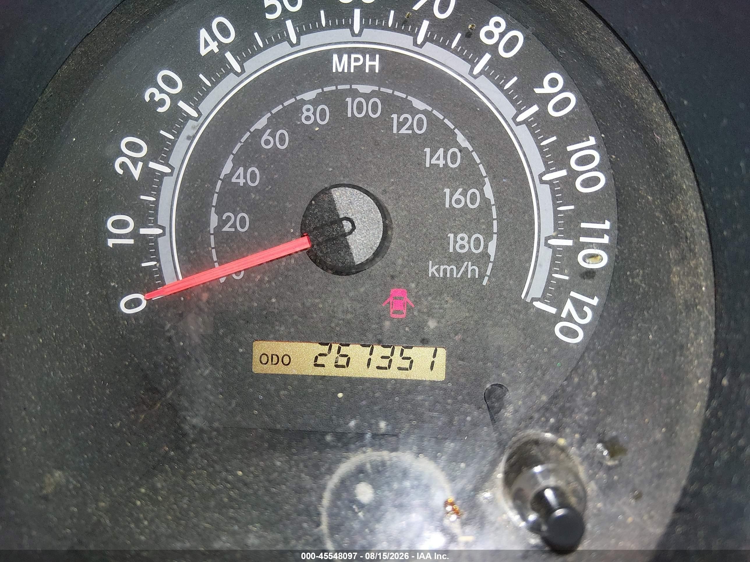 2011 Toyota Sequoia Sr5 5.7l V8 Белый vin: 5TDZY5G17BS031127