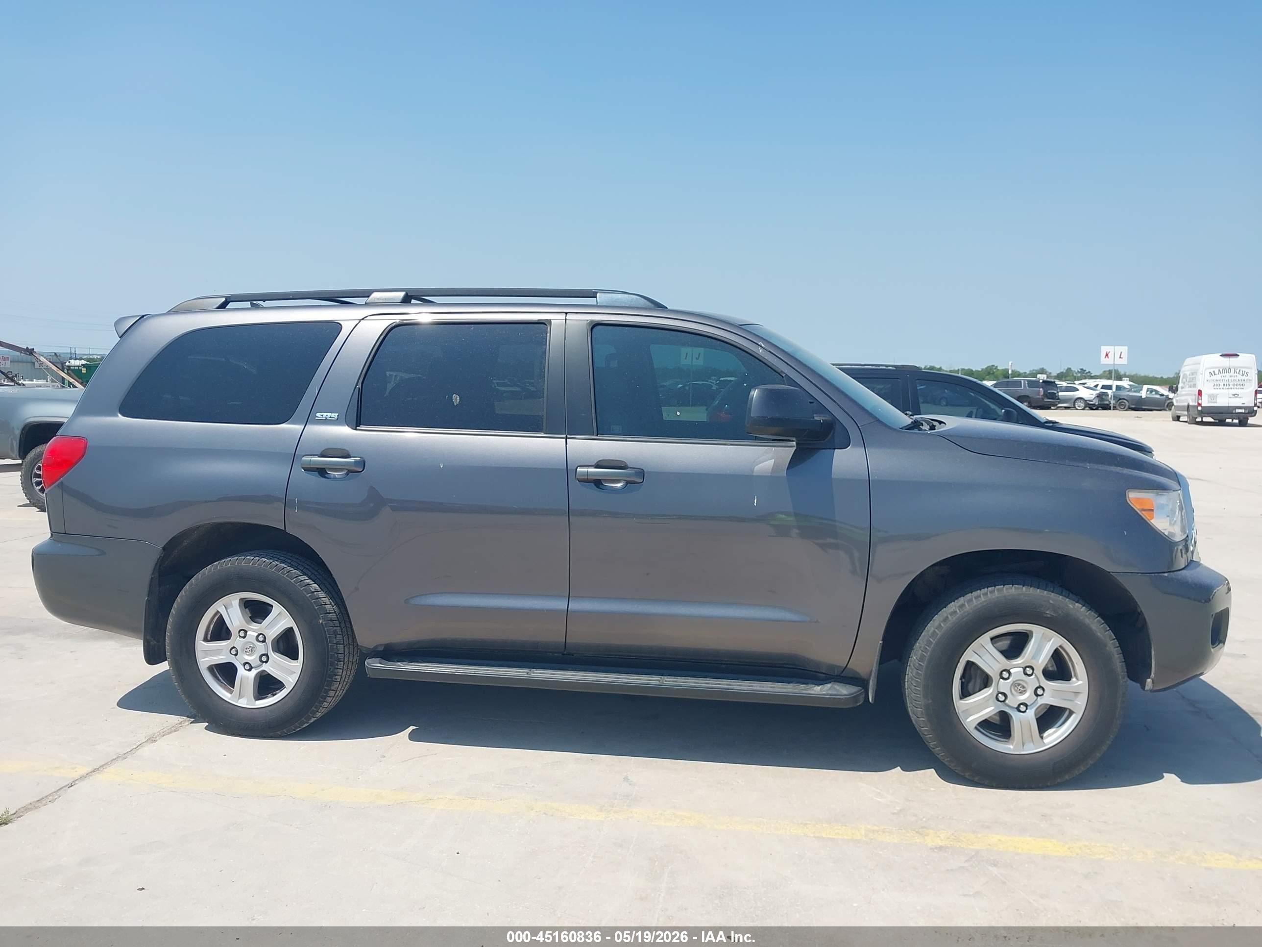 2015 Toyota Sequoia Sr5 5.7l V8 Gray vin: 5TDZY5G17FS059550