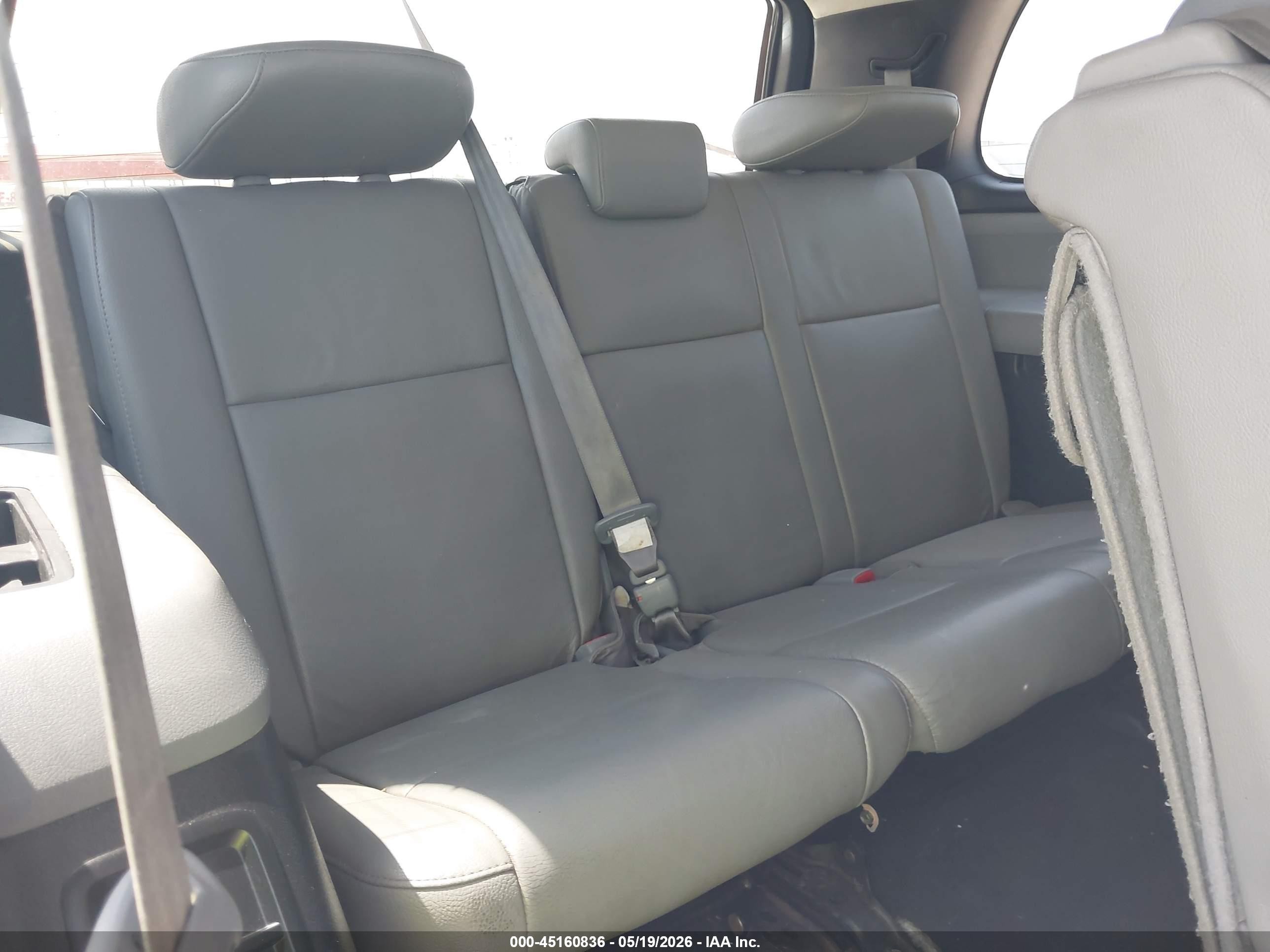 2015 Toyota Sequoia Sr5 5.7l V8 Gray vin: 5TDZY5G17FS059550