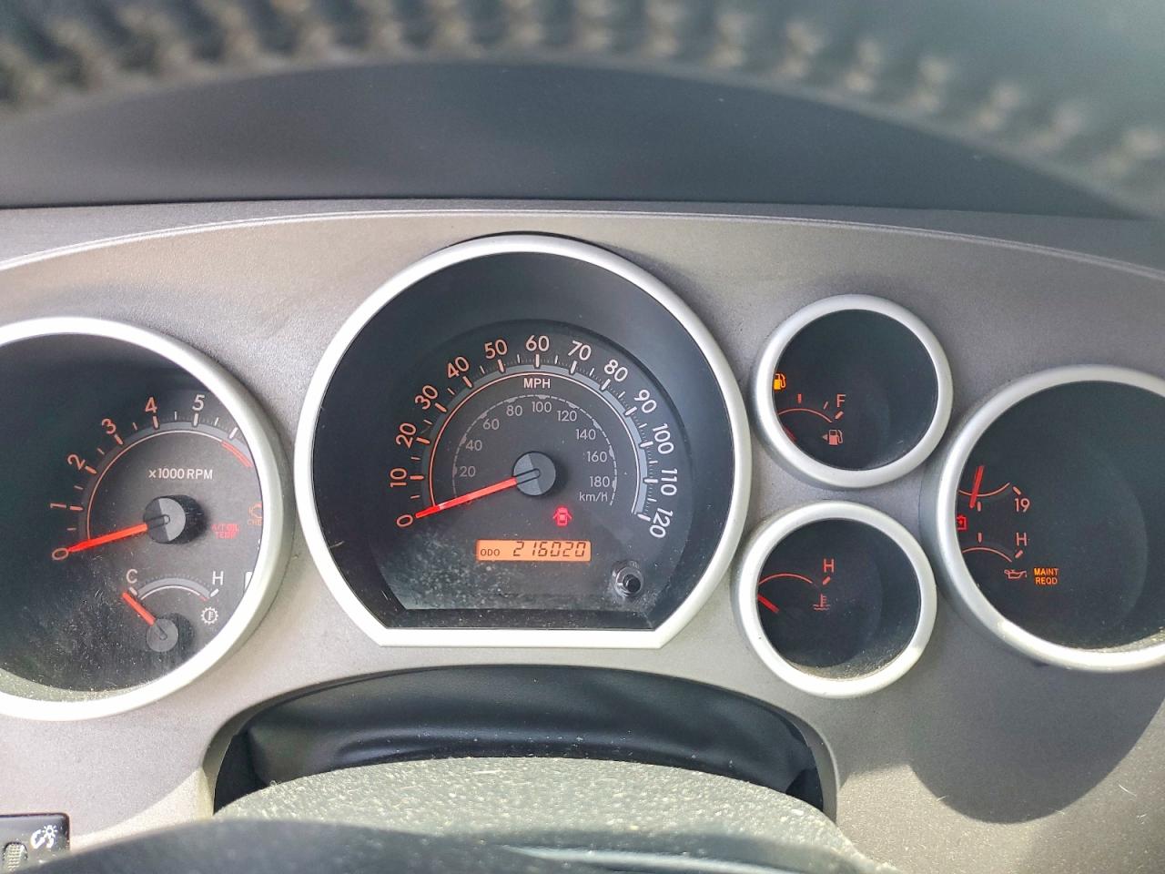 2011 Toyota Sequoia Sr5 Серебряный vin: 5TDZY5G18BS034800