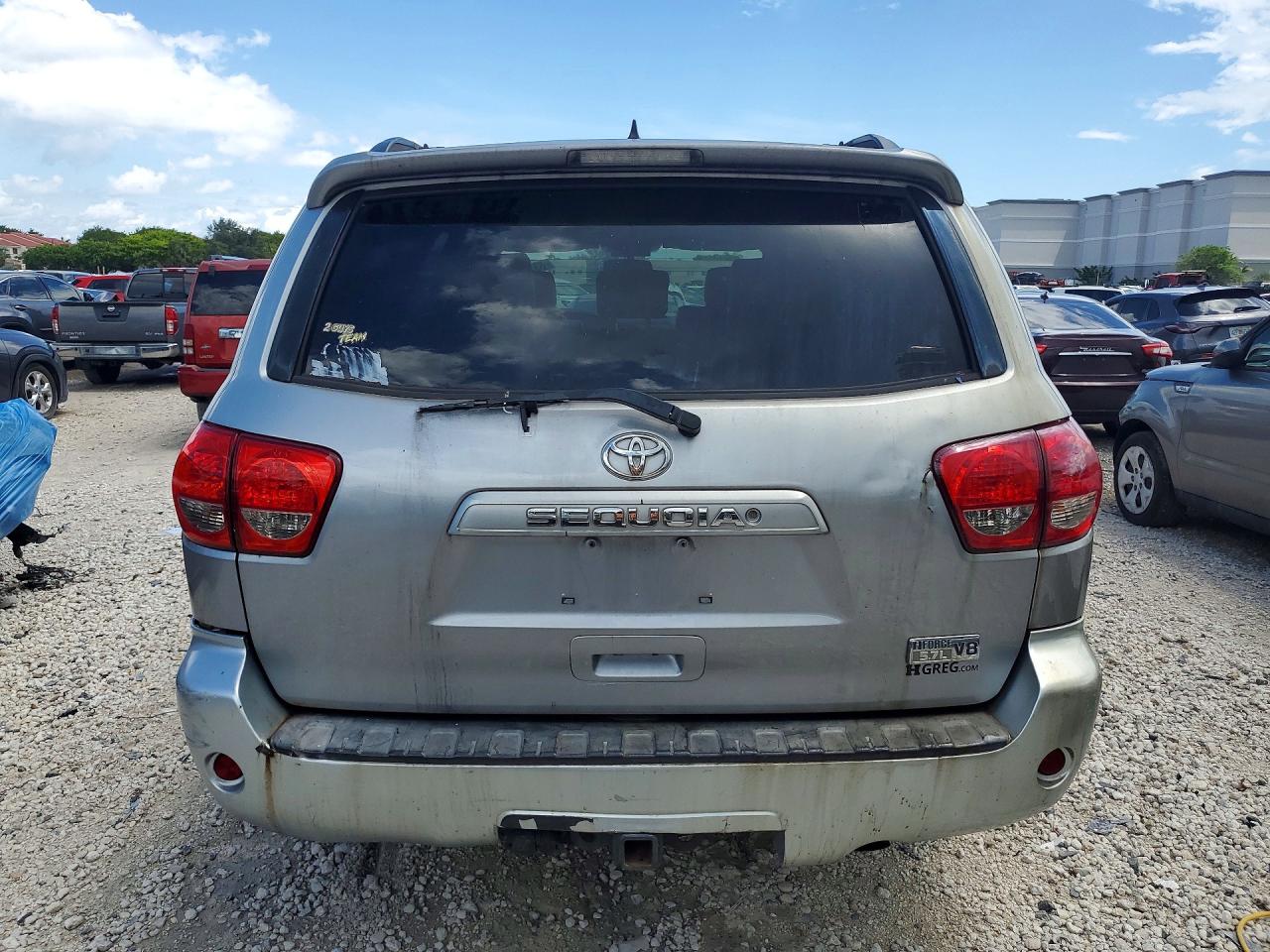 2011 Toyota Sequoia Sr5 Серебряный vin: 5TDZY5G18BS034800