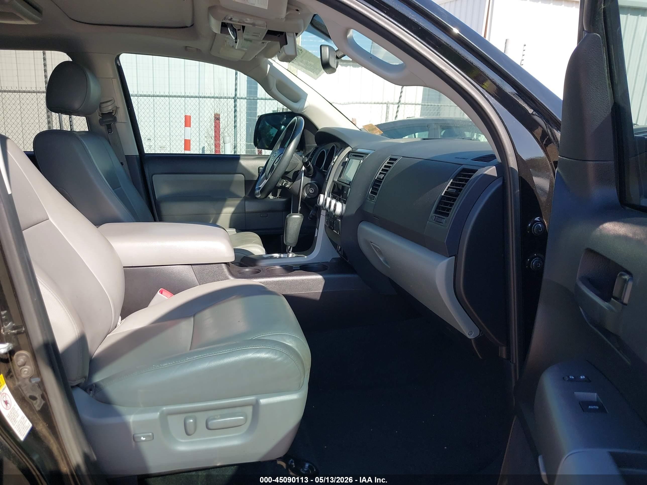 2014 Toyota Sequoia Sr5 5.7l V8 Черный vin: 5TDZY5G19ES055630