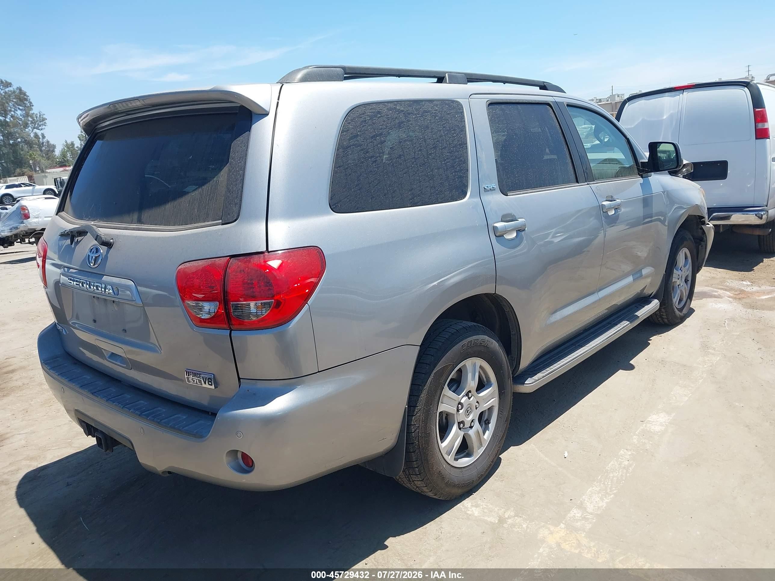 2008 Toyota Sequoia Sr5 5.7l V8 Silver vin: 5TDZY64A18S009059