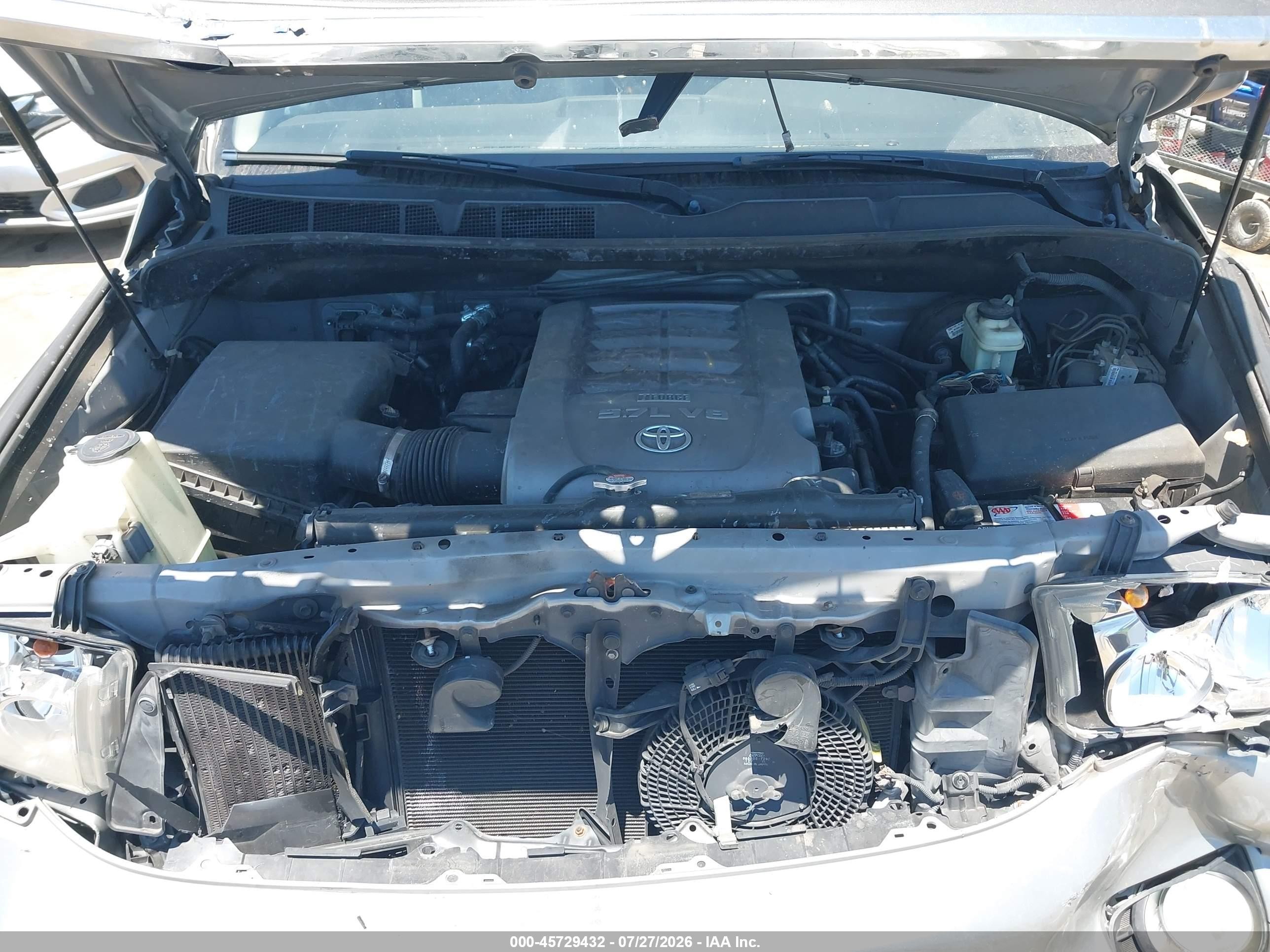 2008 Toyota Sequoia Sr5 5.7l V8 Silver vin: 5TDZY64A18S009059