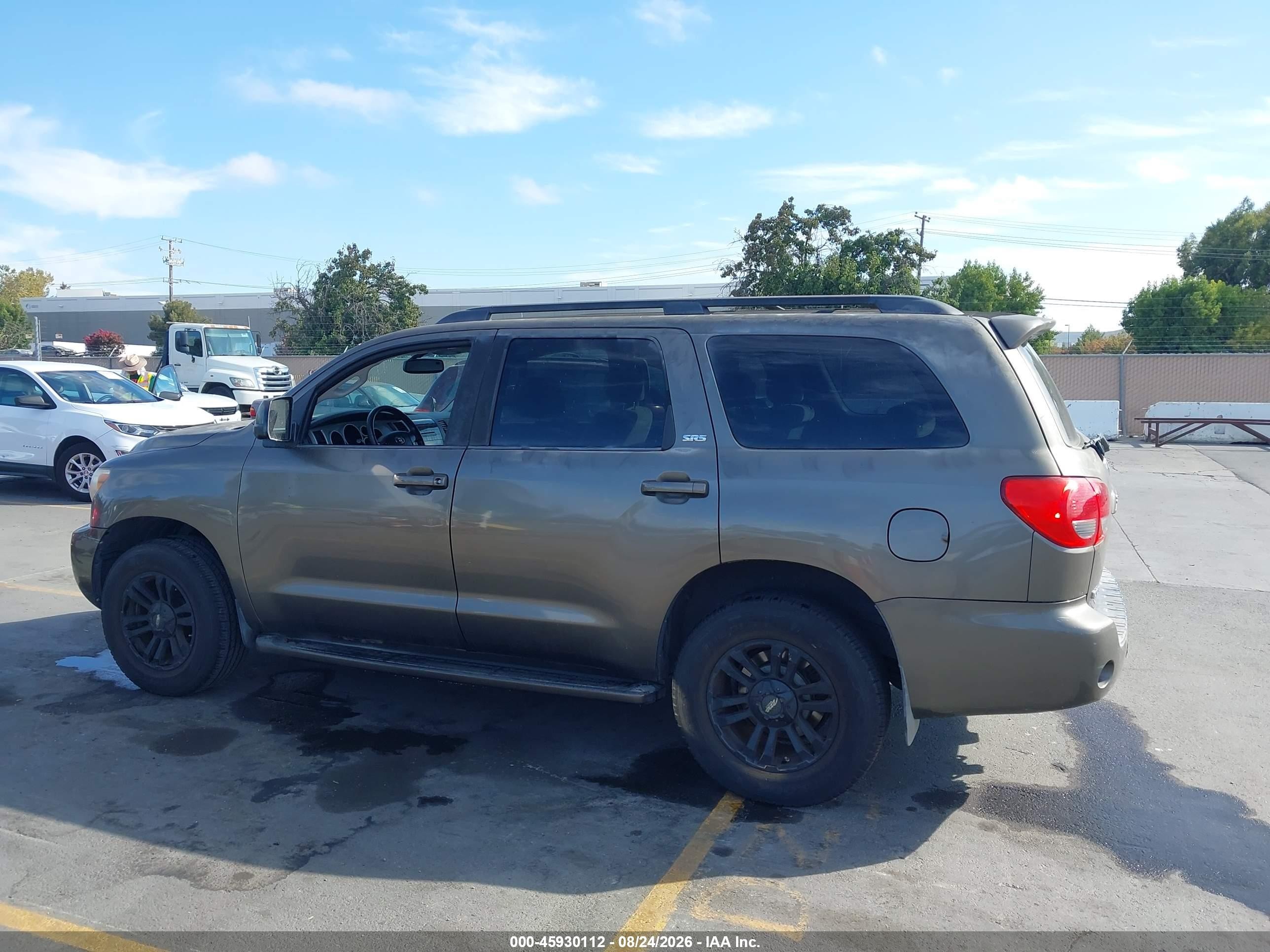 2008 Toyota Sequoia Sr5 5.7l V8 Gray vin: 5TDZY64A18S014665