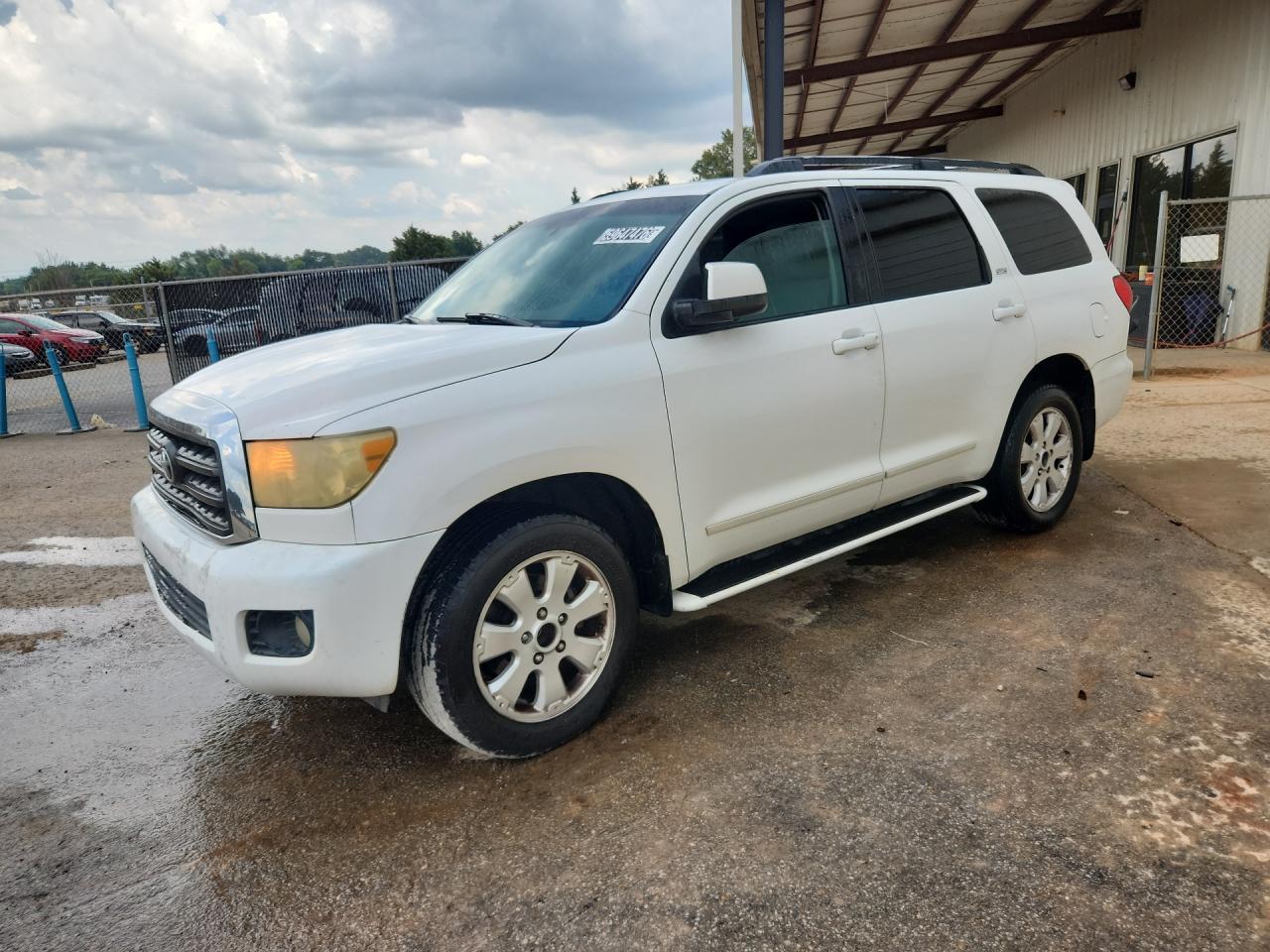 2008 Toyota Sequoia Sr5 White vin: 5TDZY64A28S003643 Damage: Left Front Tire, Worn, Replacement Required