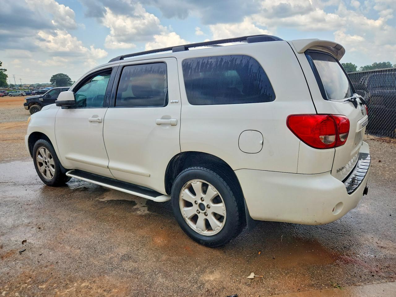 2008 Toyota Sequoia Sr5 White vin: 5TDZY64A28S003643