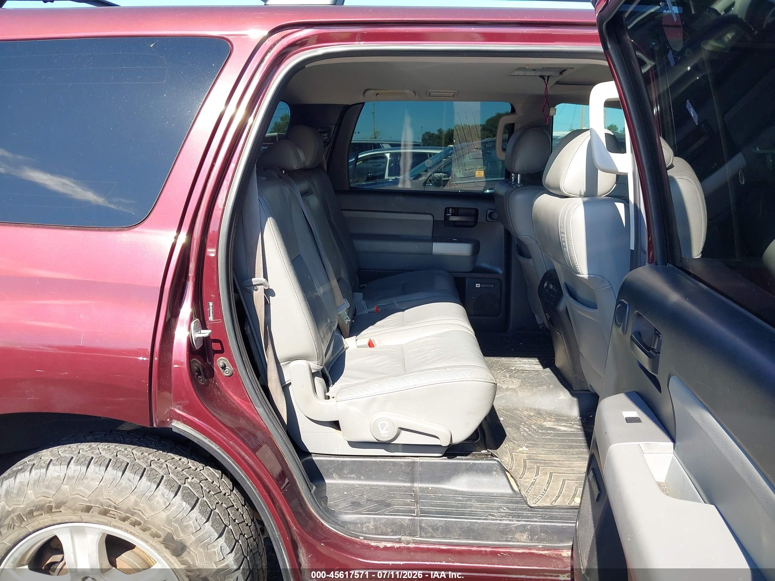 2008 Toyota Sequoia Sr5 5.7l V8 Maroon vin: 5TDZY64A48S008083