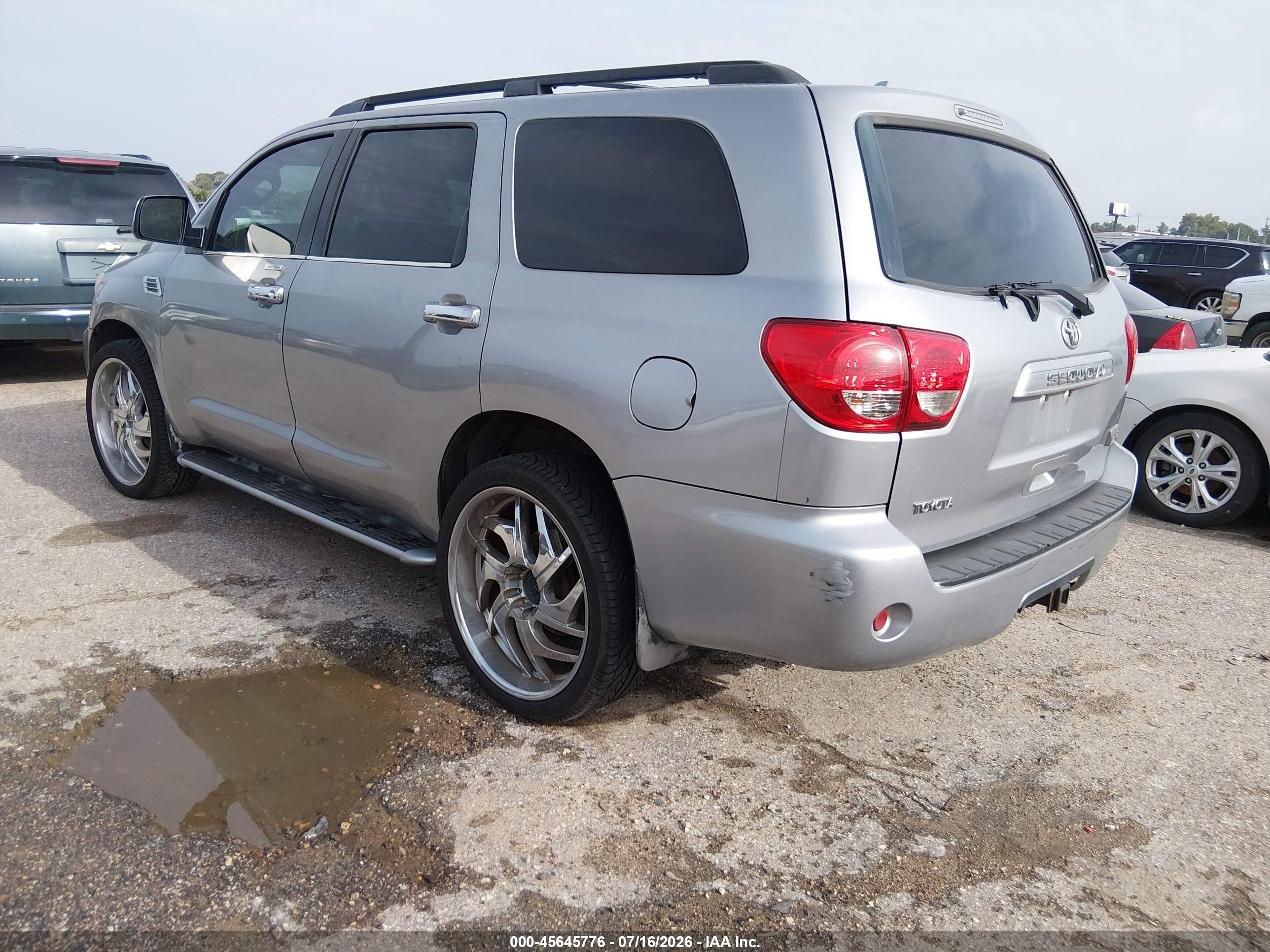 2008 Toyota Sequoia Sr5 5.7l V8 Silver vin: 5TDZY64A58S004656