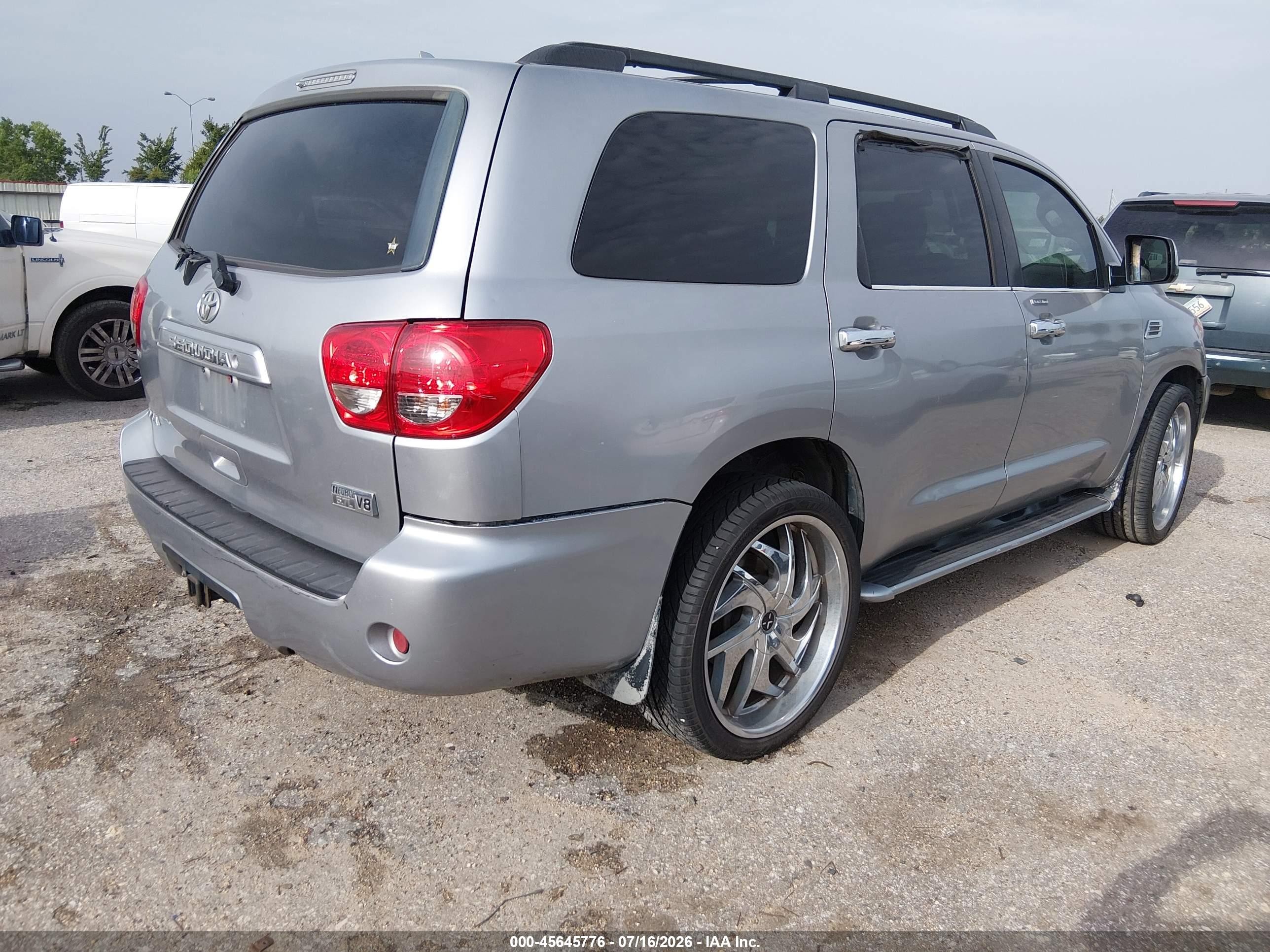 2008 Toyota Sequoia Sr5 5.7l V8 Silver vin: 5TDZY64A58S004656