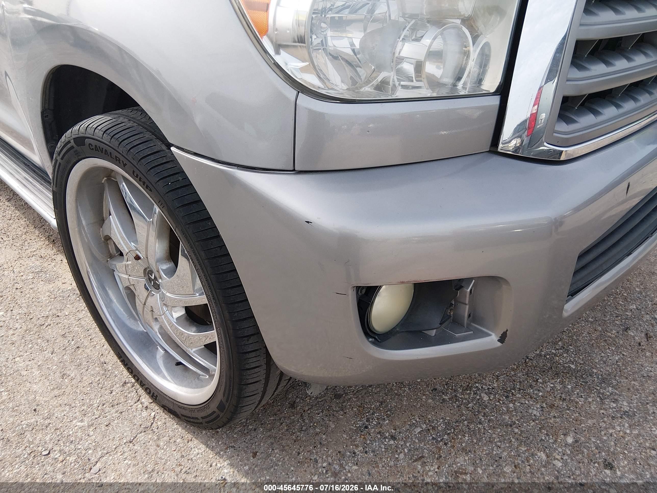 2008 Toyota Sequoia Sr5 5.7l V8 Silver vin: 5TDZY64A58S004656