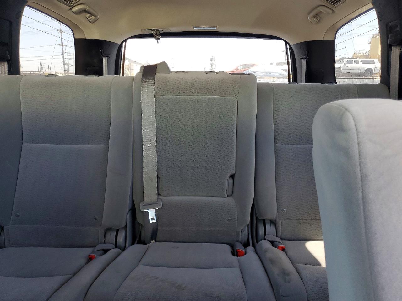 2008 Toyota Sequoia Sr5 Silver vin: 5TDZY64A68S005394