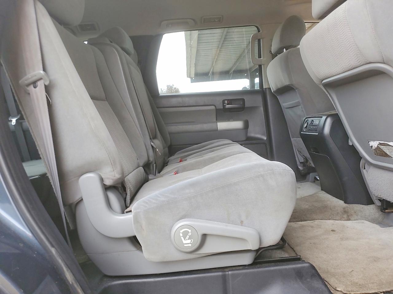 2008 Toyota Sequoia Sr5 Серый vin: 5TDZY64A88S010211