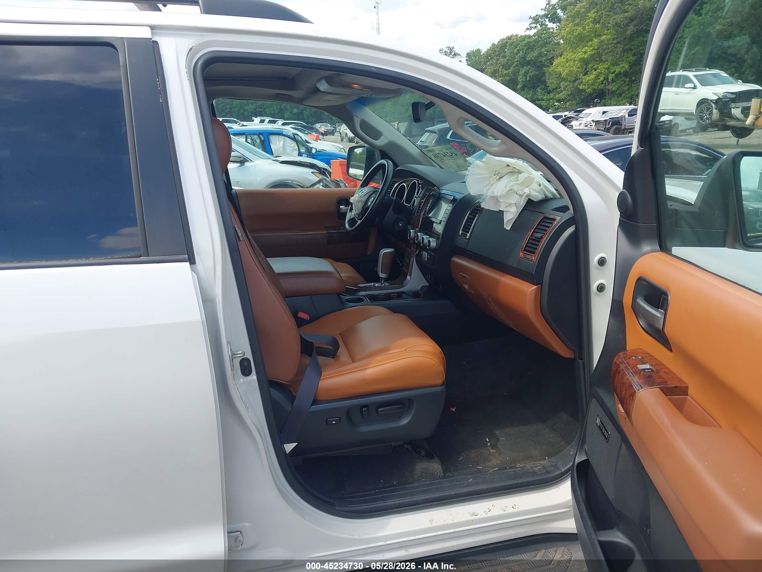 2008 Toyota Sequoia Platinum 5.7l V8 White vin: 5TDZY67A08S008982