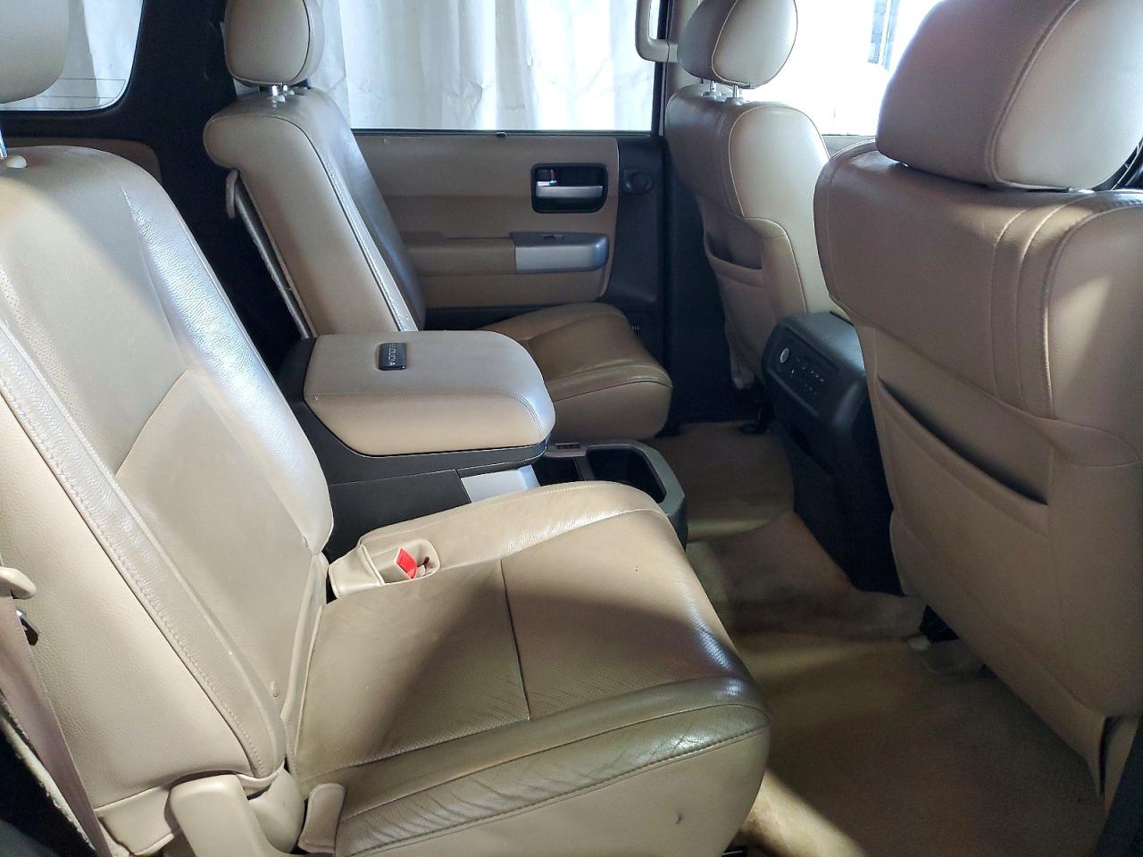 2008 Toyota Sequoia Platinum White vin: 5TDZY67A48S013439