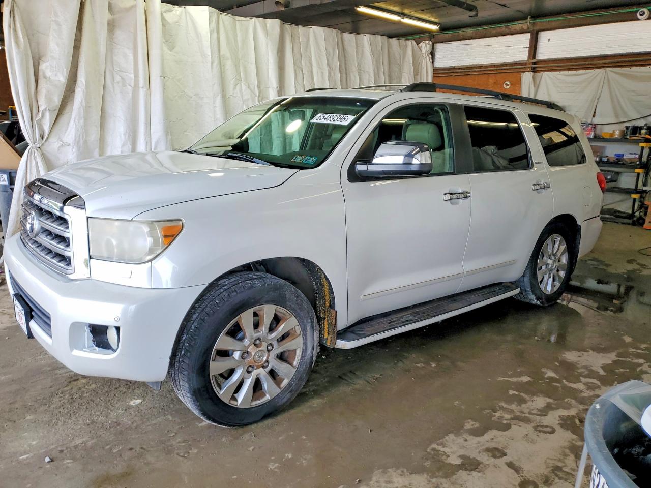 2008 Toyota Sequoia Platinum White vin: 5TDZY67A48S013439