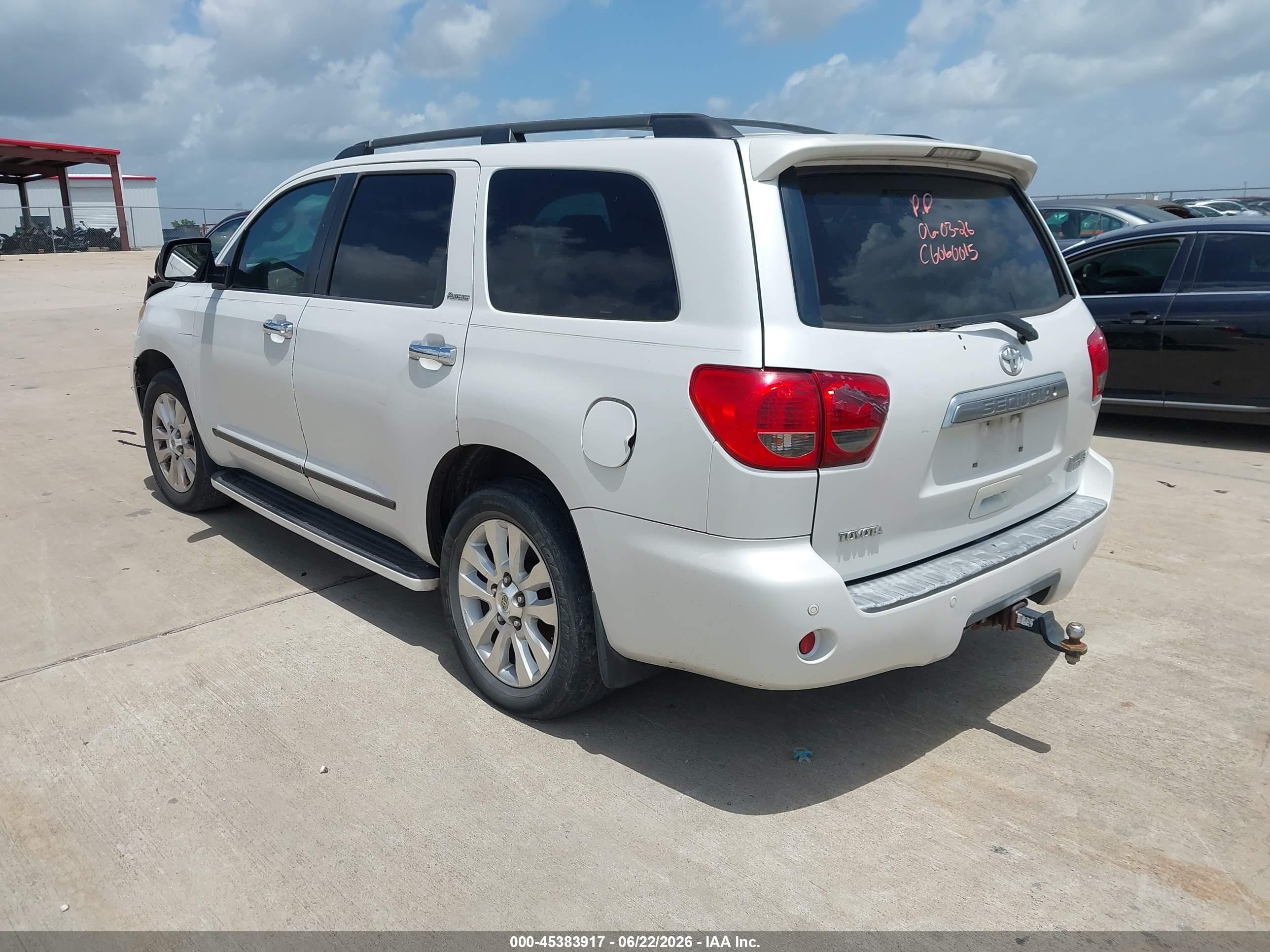 2008 Toyota Sequoia Platinum 5.7l V8 White vin: 5TDZY67AX8S002669